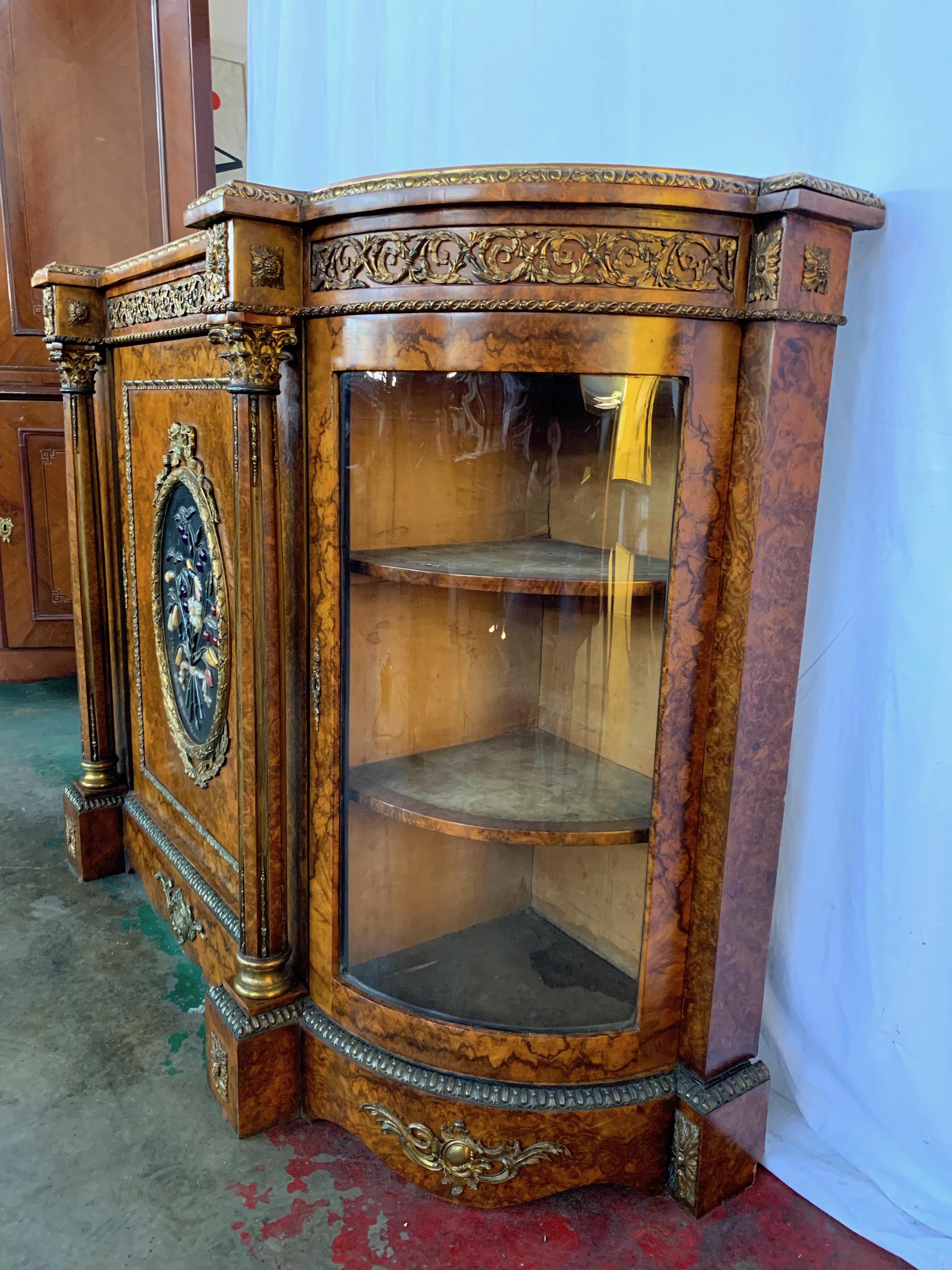 19th Century French Figured Walnut Credenza For Sale 2