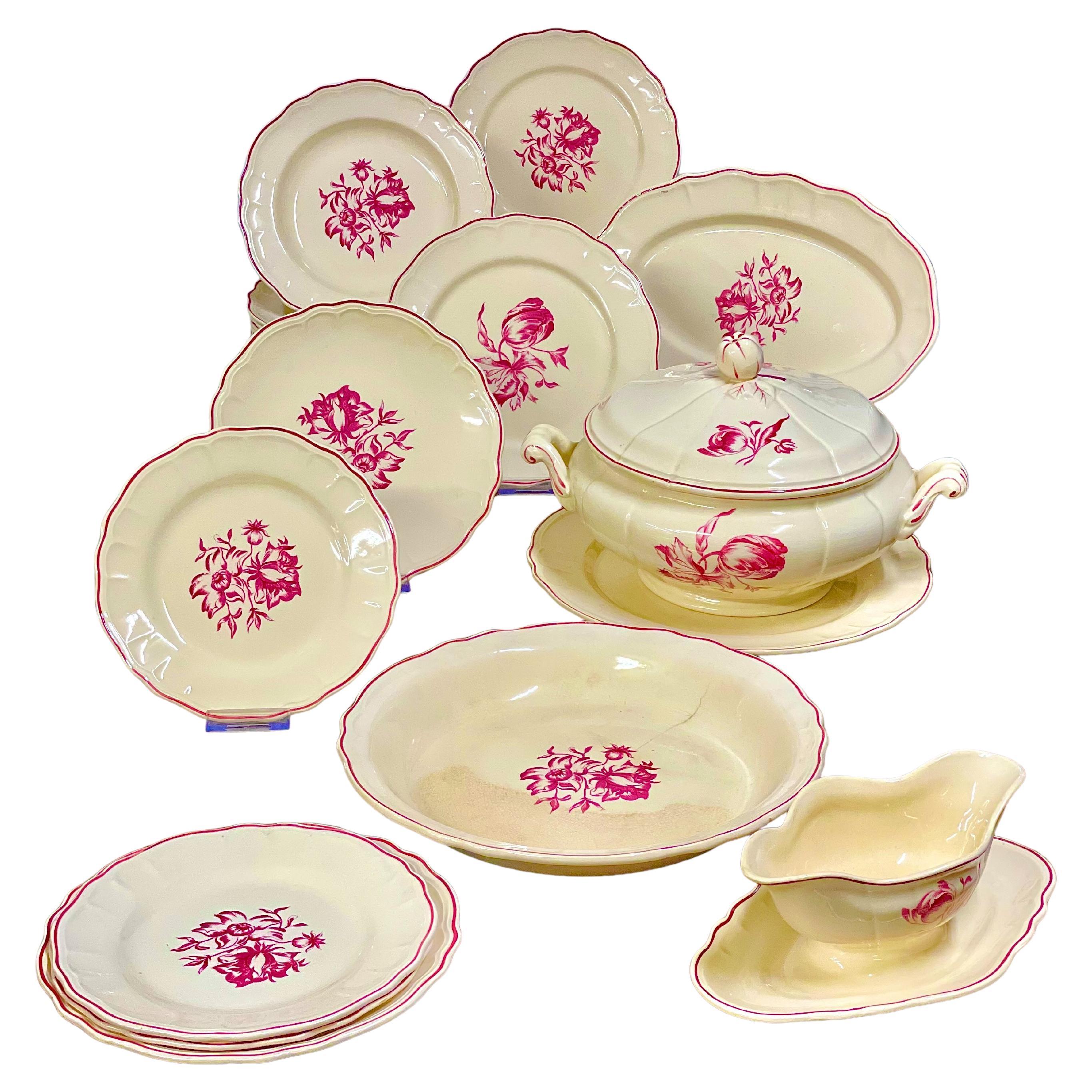 Vintage Creamware Dinner set of 34 Pieces For Sale