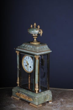 Orologio da camino francese del XIX secolo in onice 1889 L. Marti et Cie Napoleone III