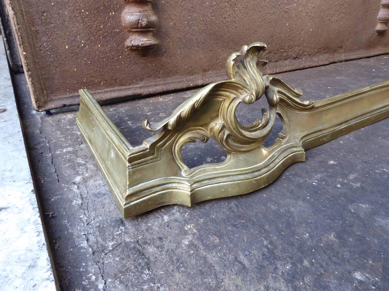 19th Century French Louis XZV Style Fireplace Fender In Good Condition For Sale In Amerongen, NL