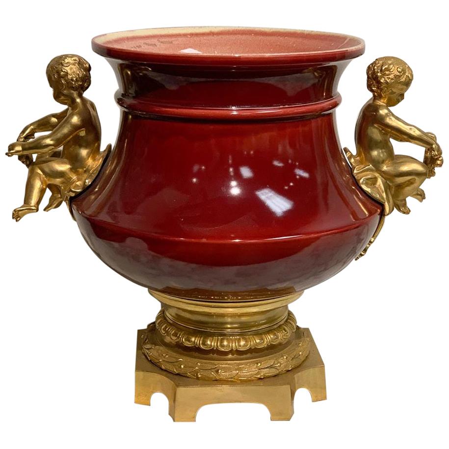 Centre de table français du 19ème siècle en forme de sang de bœuf émaillé à flambe avec bronze doré fin