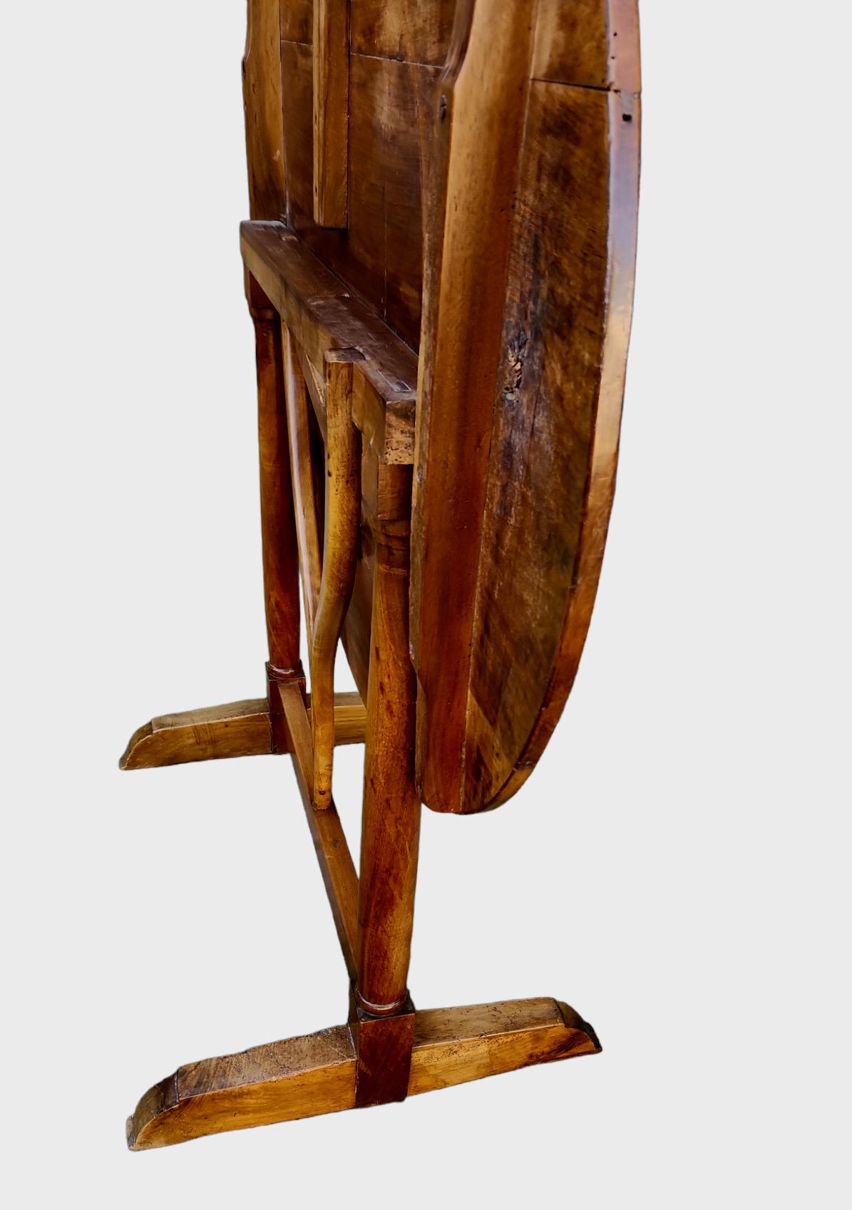 Table à abattant française du 19e siècle Bon état - En vente à Los Angeles, CA