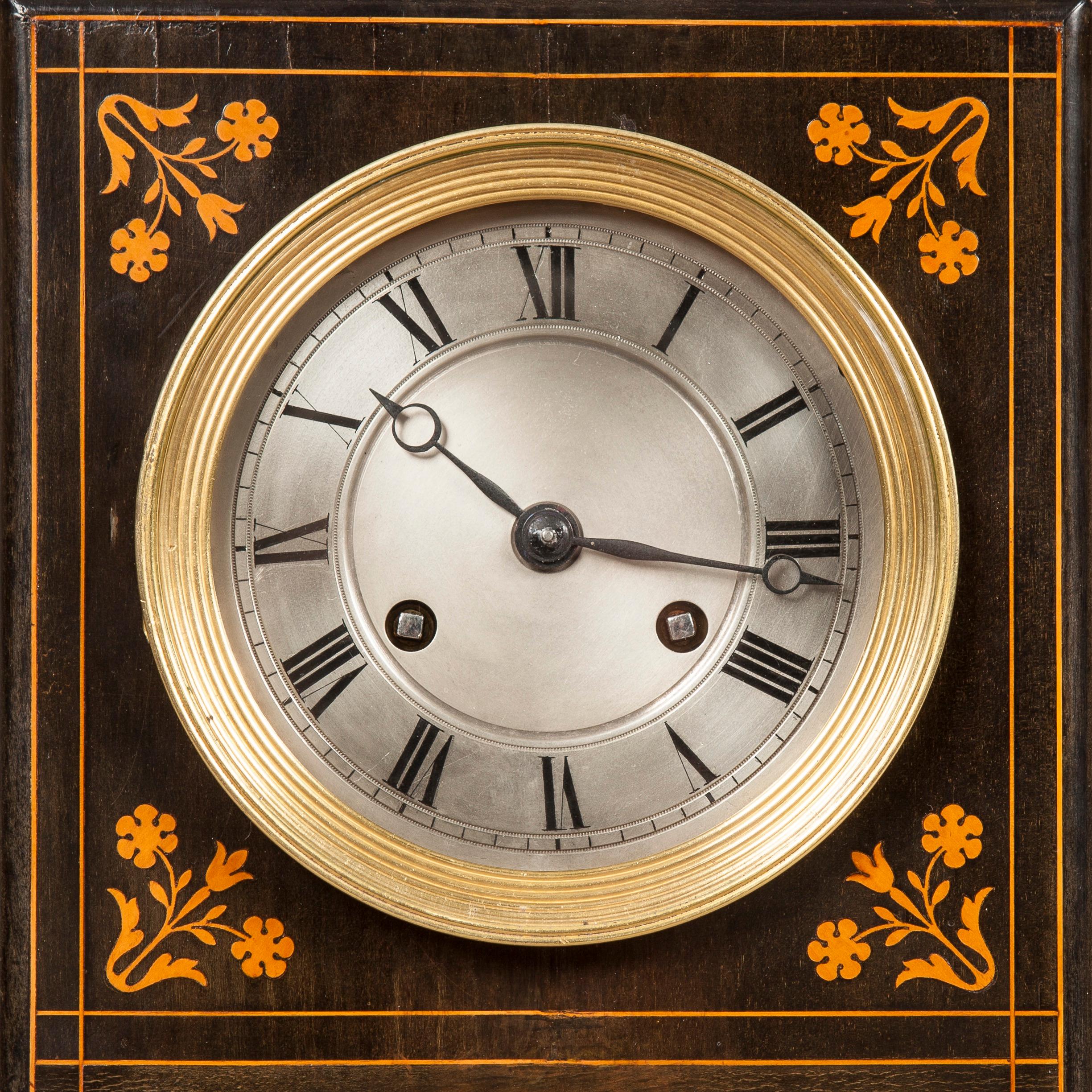 19th Century French Foliate Inlaid Mantle Clock In Excellent Condition For Sale In London, GB