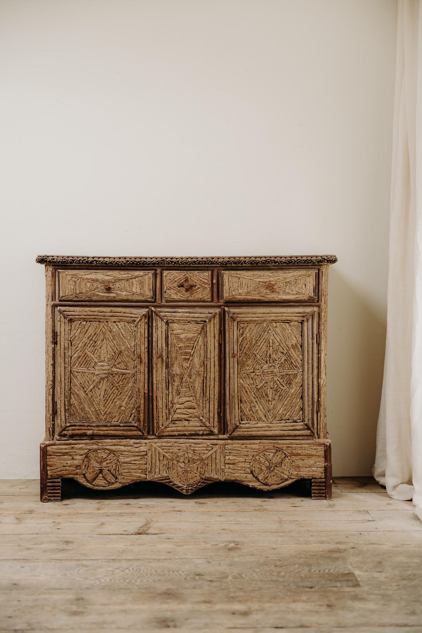 19th century French folk art buffet In Good Condition For Sale In Brecht, BE