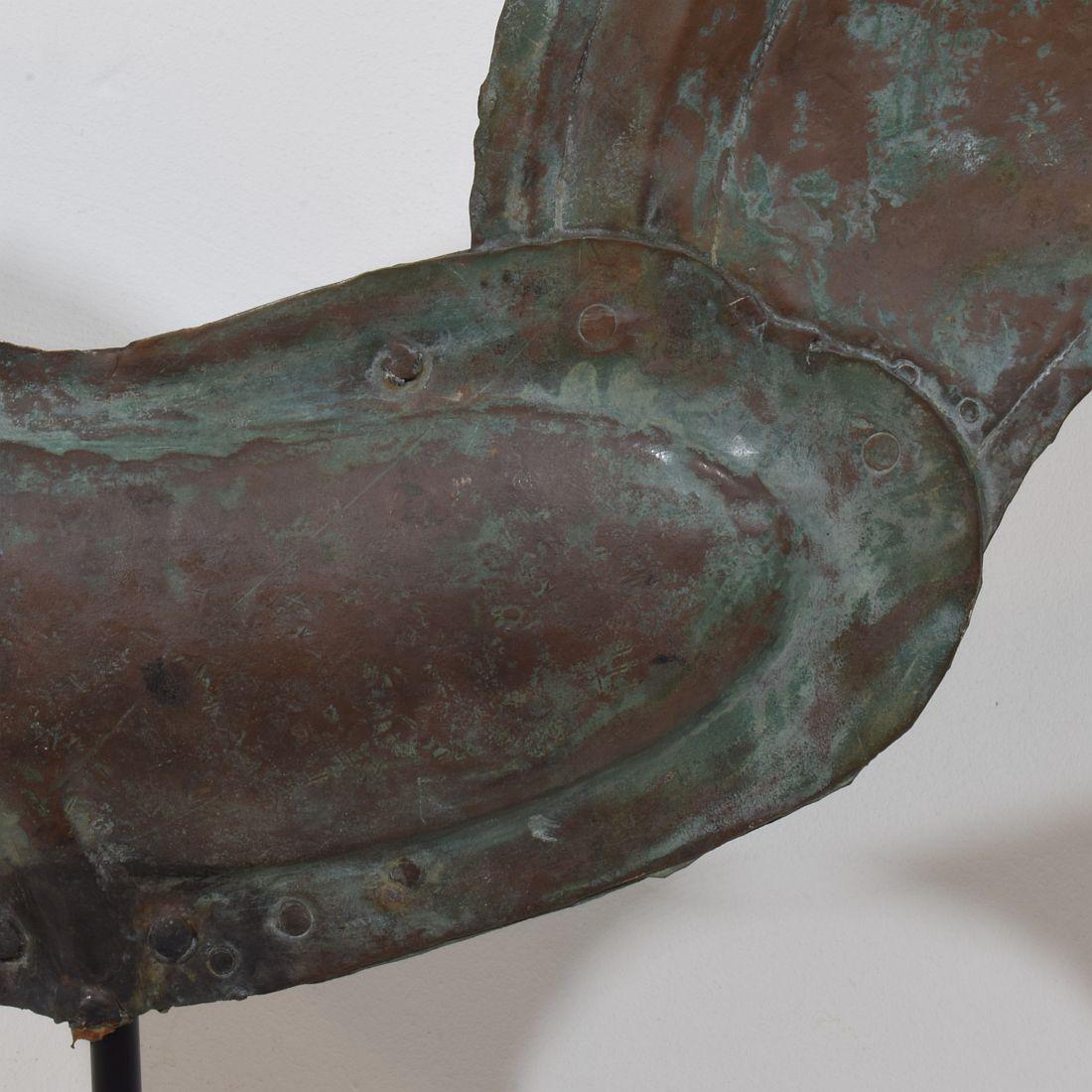 19ème siècle, art populaire français Coq en cuivre, girouette en vente 8