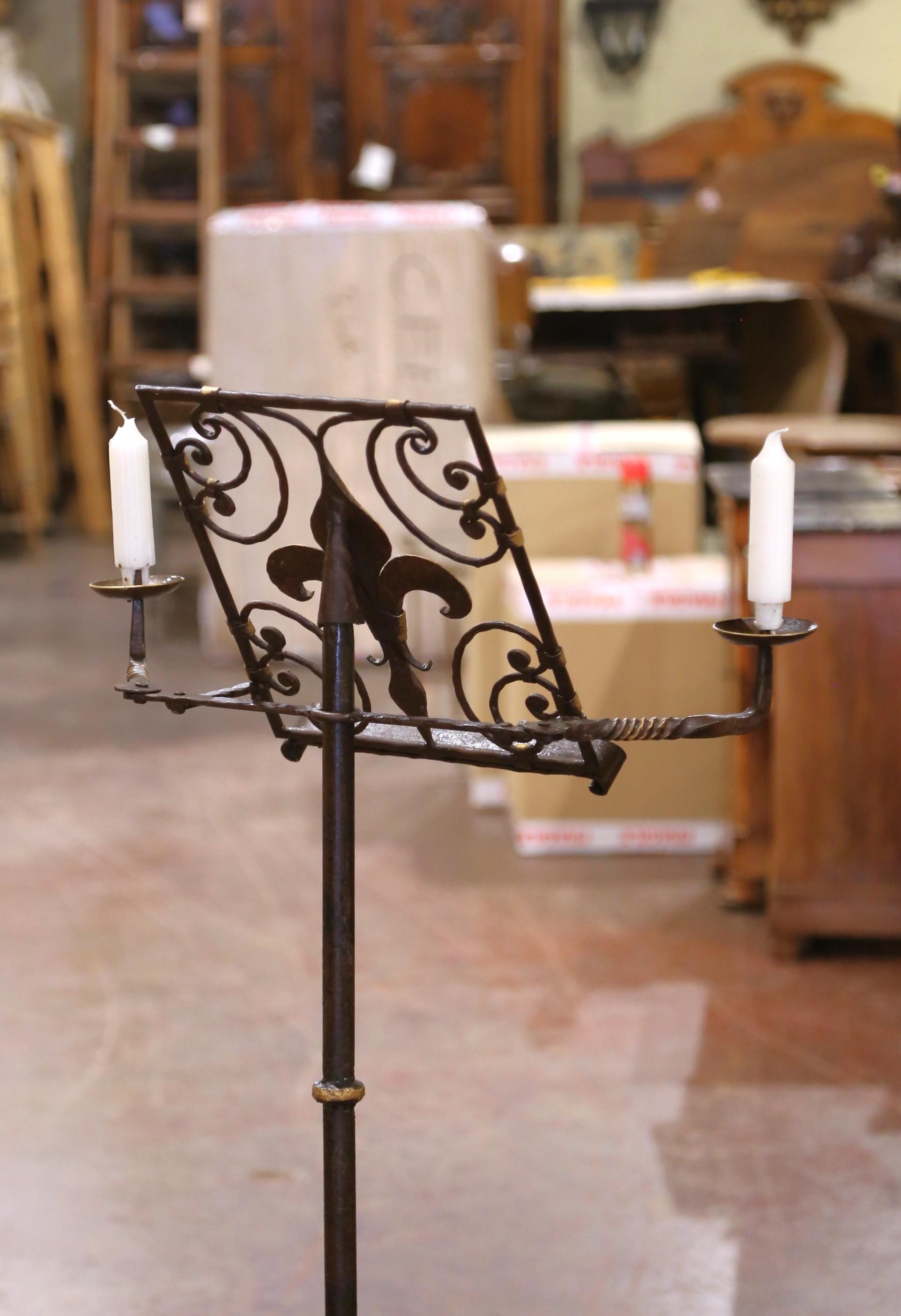 19th Century French Forged Iron Music Stand Lectern with Fleur-de-Lys Decor For Sale 6