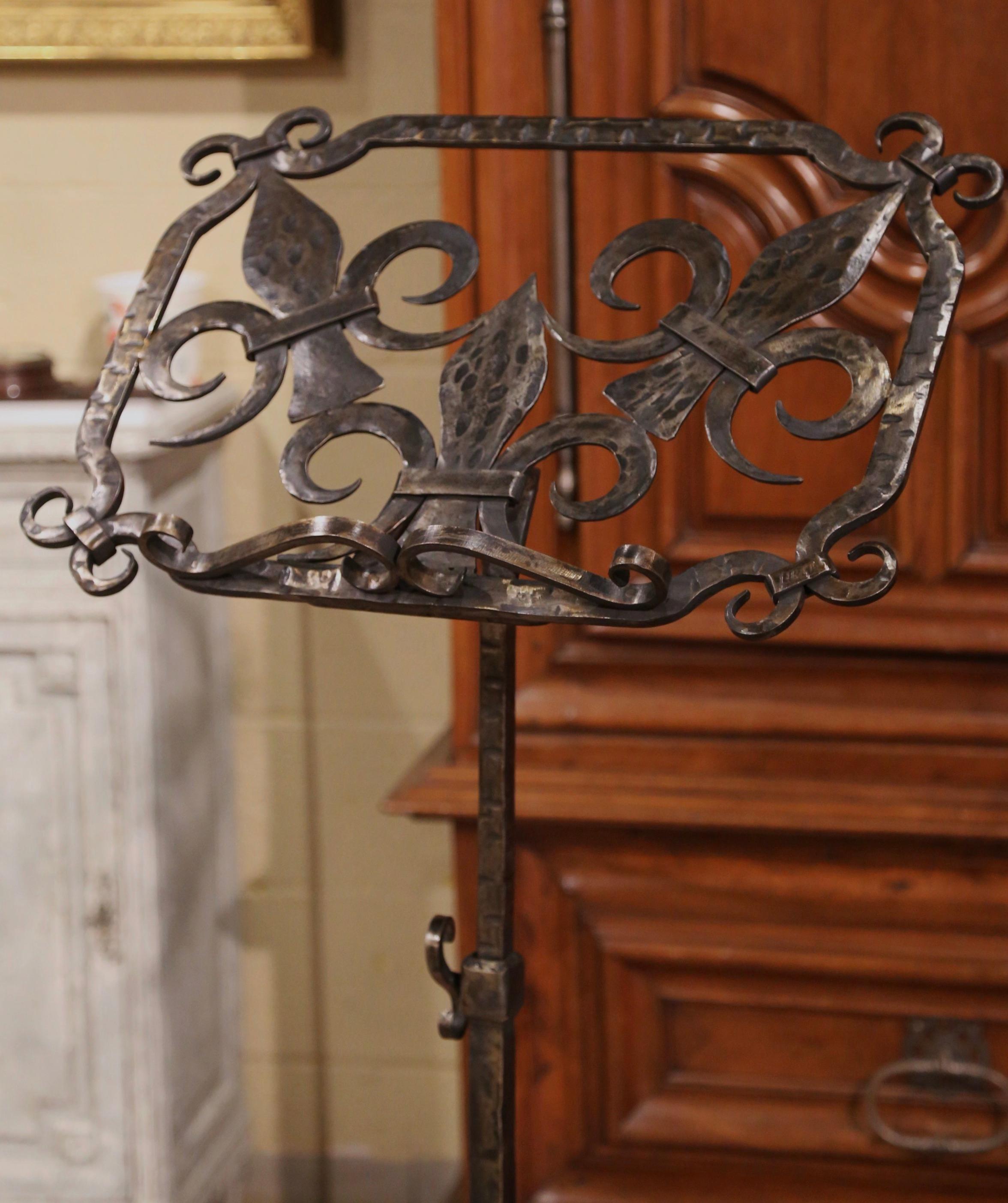 Gothic  19th Century French Forged Iron Music Stand Lectern with Fleur-de-Lys Decor