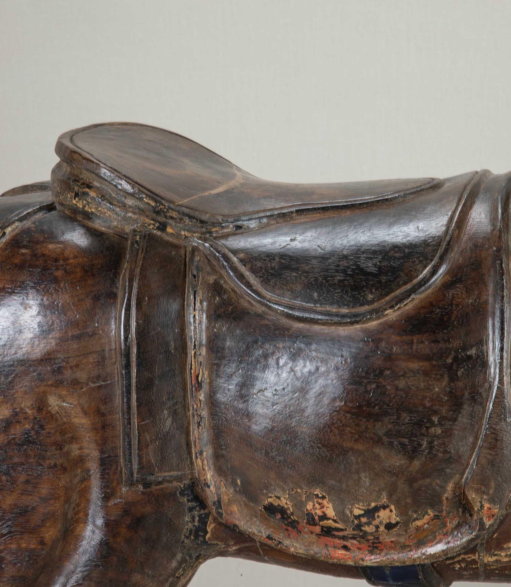 Cavallo da carosello francese a grandezza naturale del XIX secolo in vendita 5