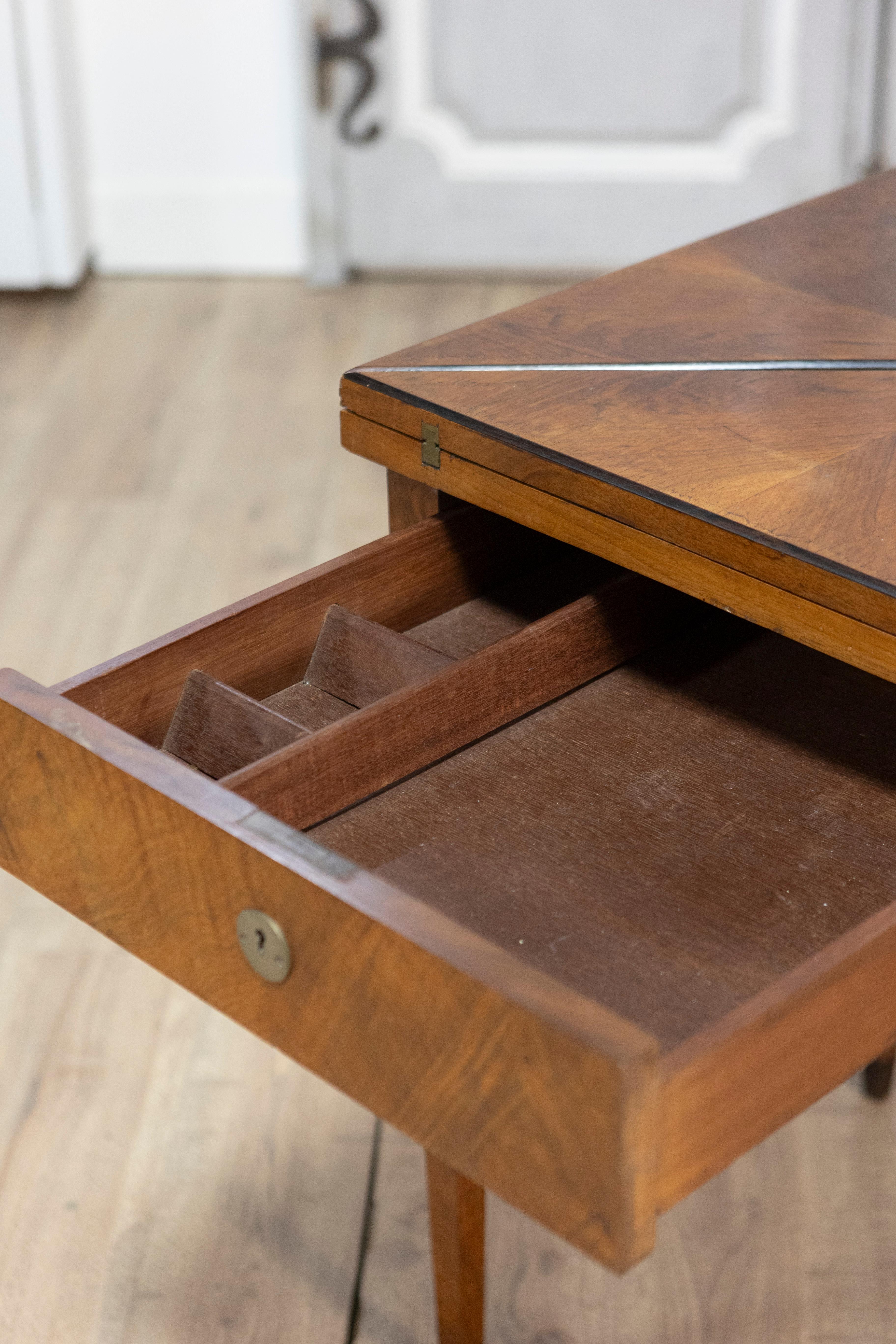 Mesa de juego francesa del siglo XIX Francés en venta