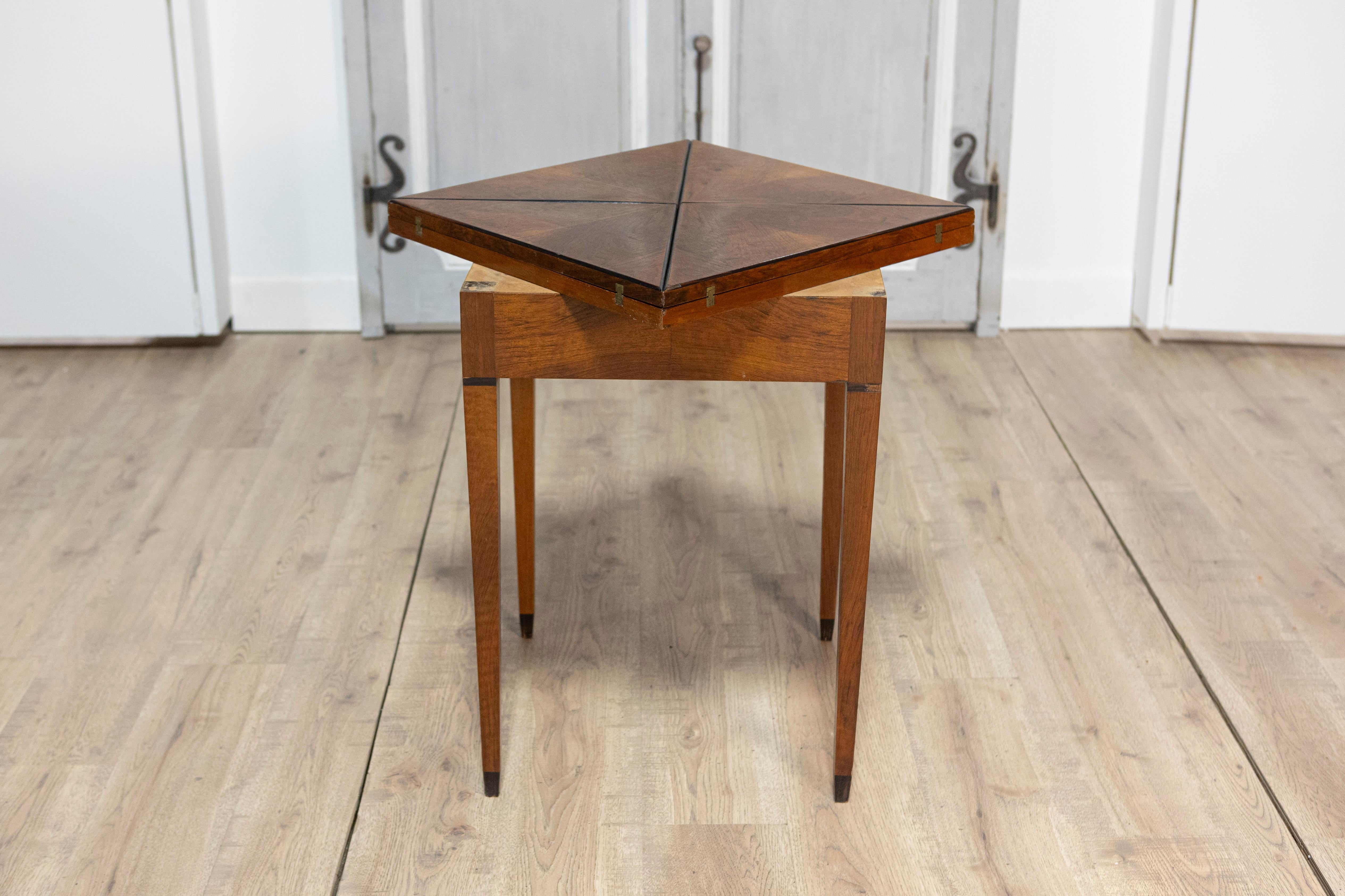 Mesa de juego francesa del siglo XIX en venta 3