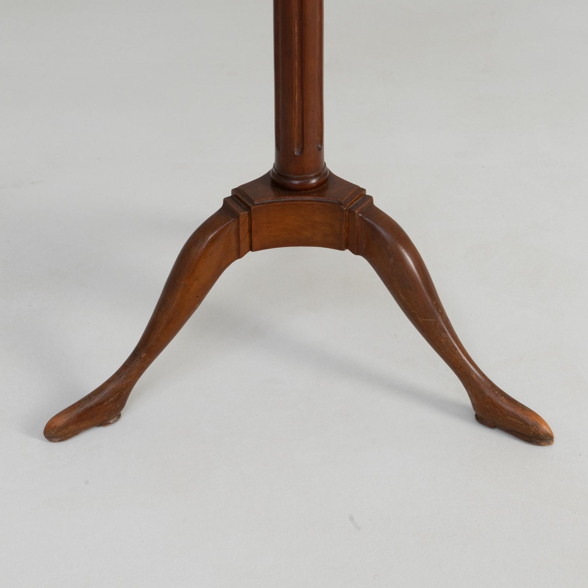 19th Century French Georgian Tripod Side Table With Marble Top For Sale 7
