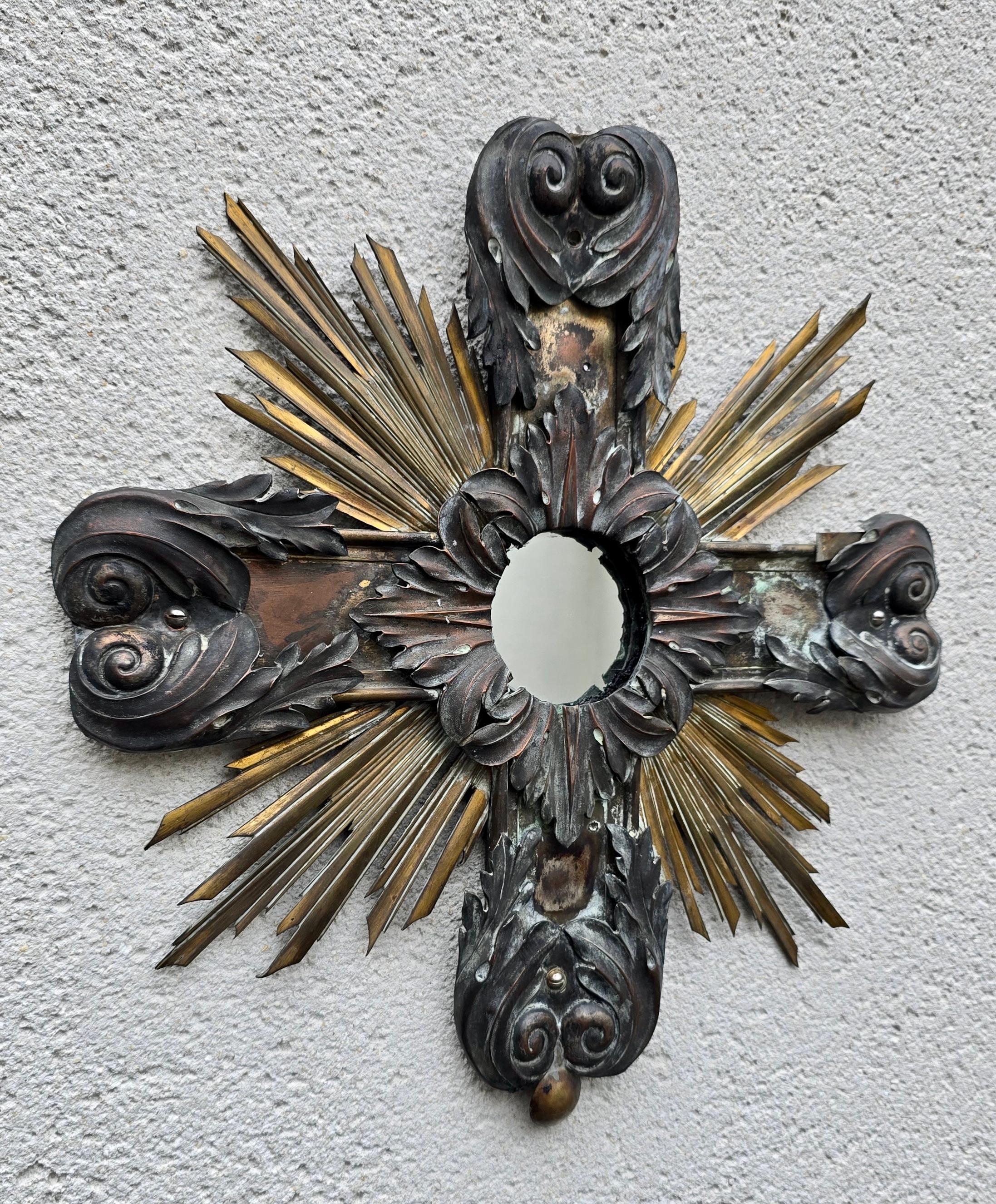 Baroque Revival 19th Century French Gilded and Patinated Metal Cross Mirror with Sunburst Rays For Sale