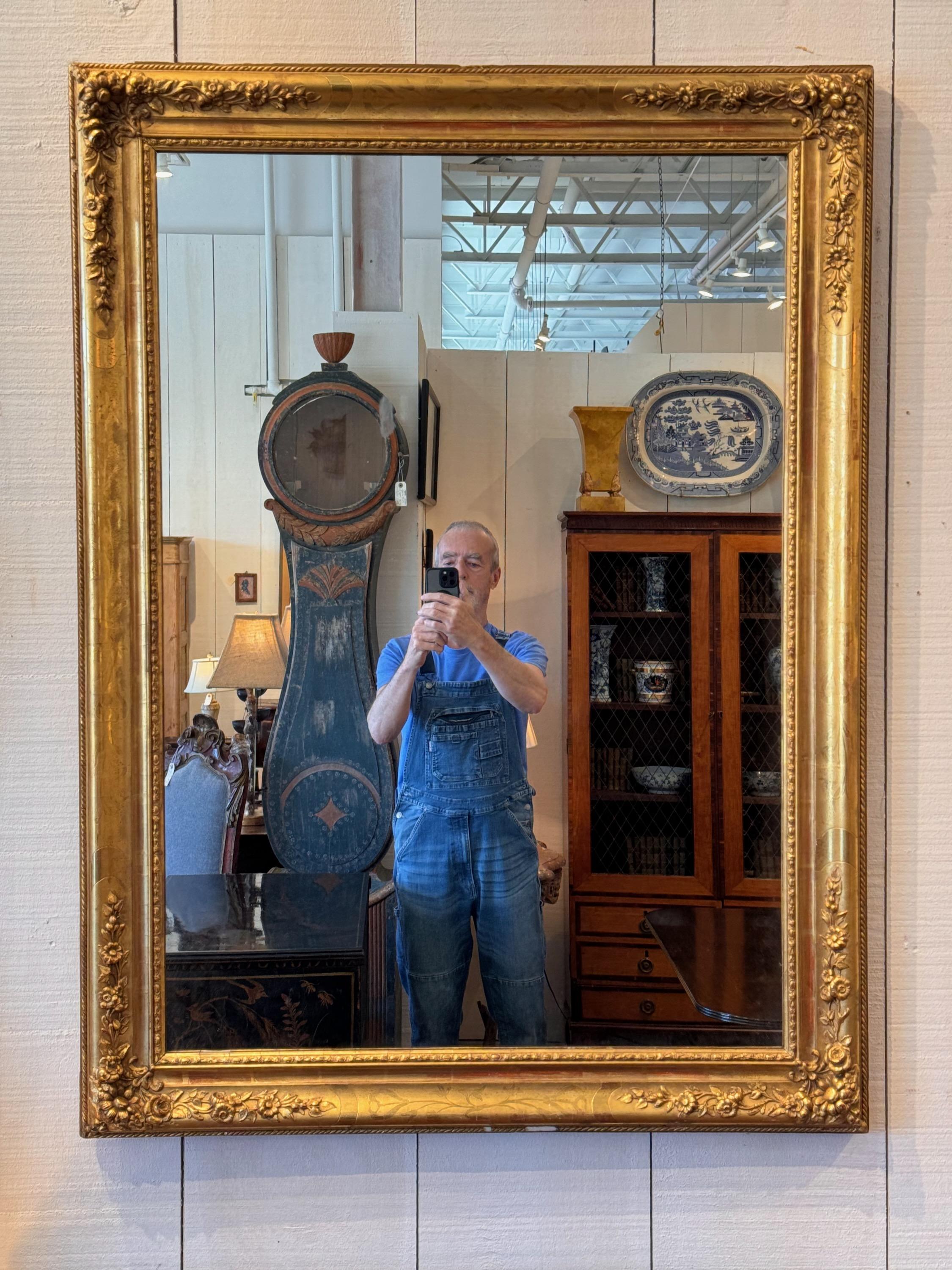 19. Jahrhundert Französisch vergoldeten Spiegel im Zustand „Gut“ im Angebot in Charlottesville, VA