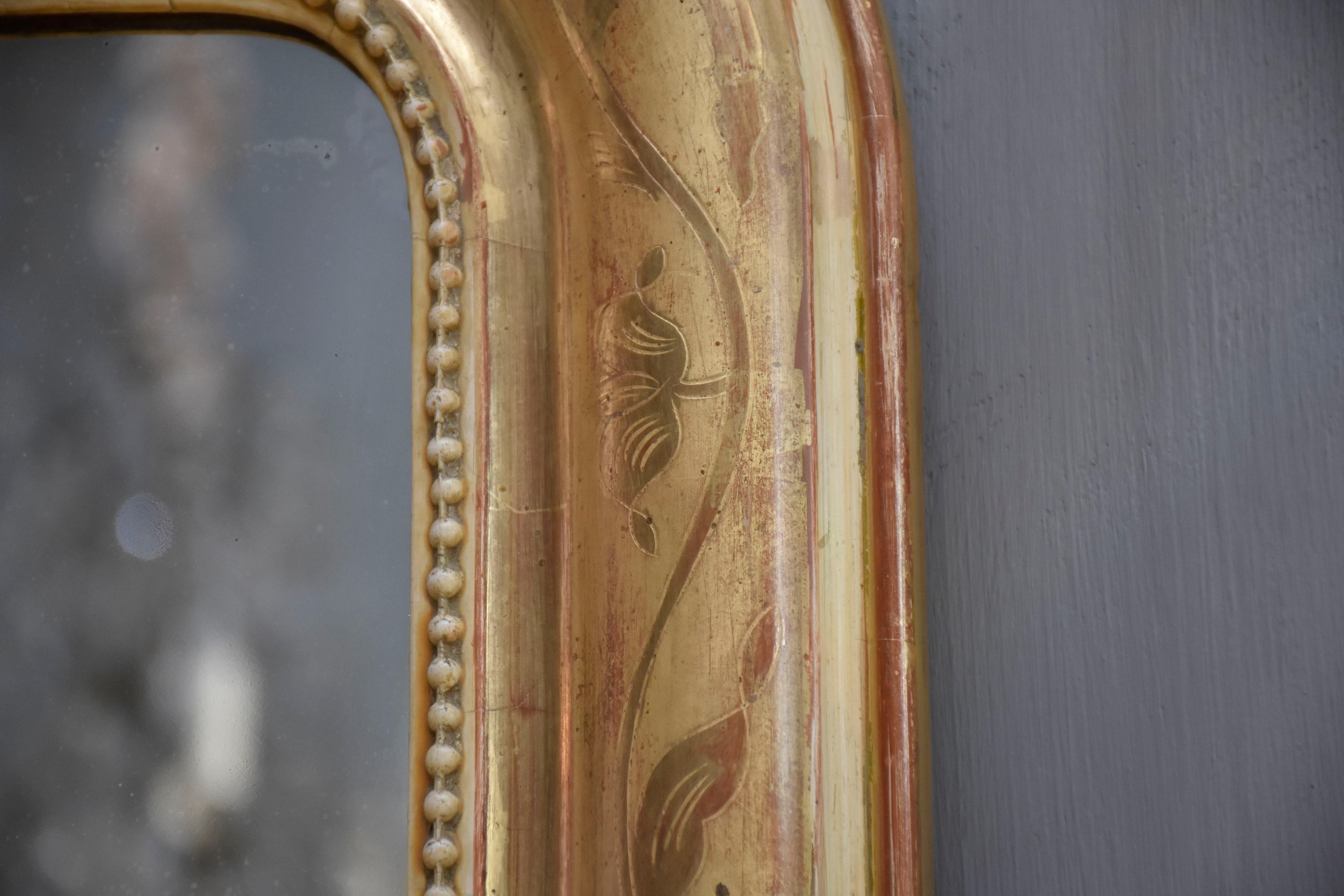 Specchio francese dorato del XIX secolo Louis Philippe con stemma In condizioni buone in vendita a SON EN BREUGEL, NL