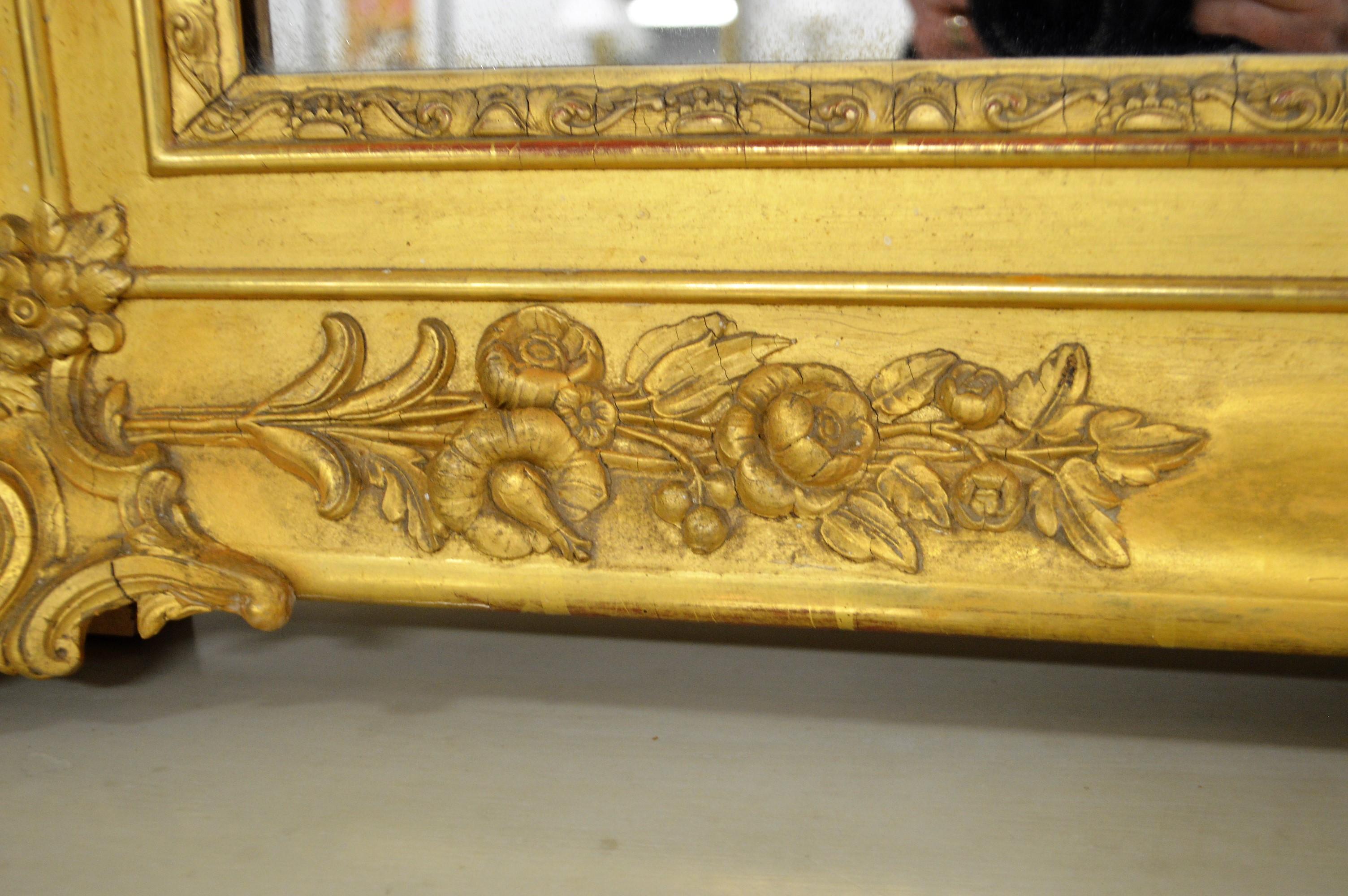 19th Century French Gilded Mirror with Hand Carved Details in All Four Corners For Sale 2