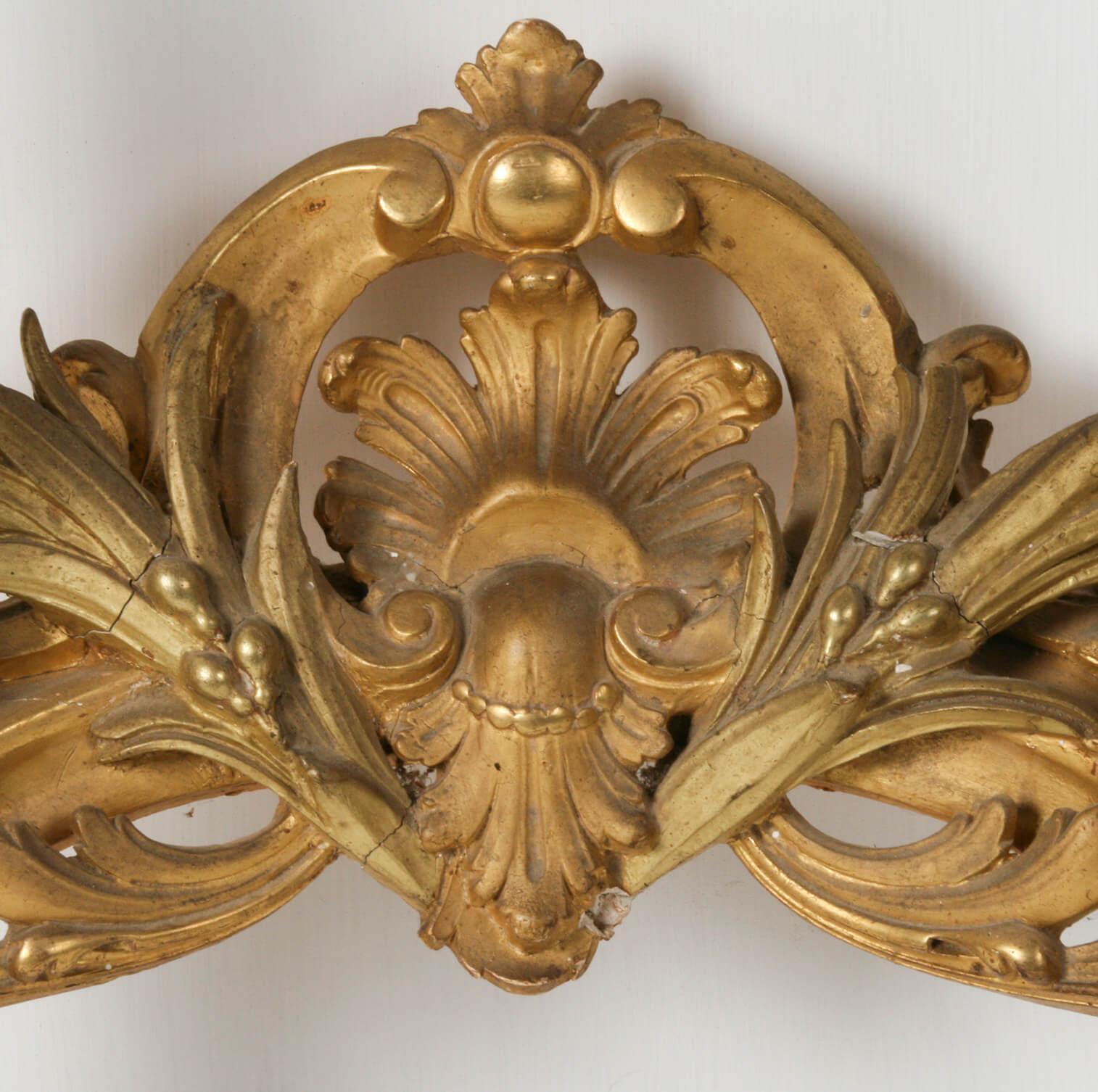 französischer vergoldeter Spiegel des 19. Jahrhunderts mit passendem Konsolentisch im Angebot 5