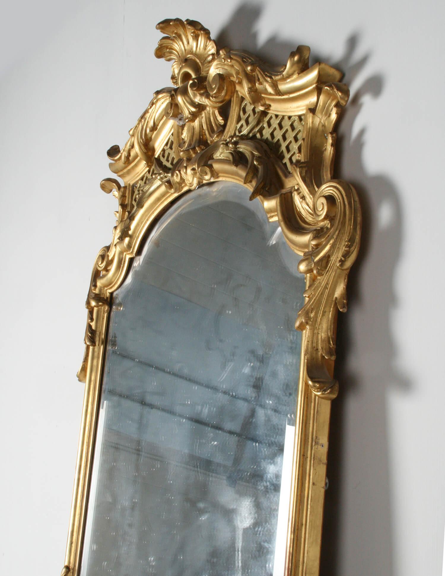 französischer vergoldeter Spiegel des 19. Jahrhunderts mit passendem Konsolentisch im Angebot 12