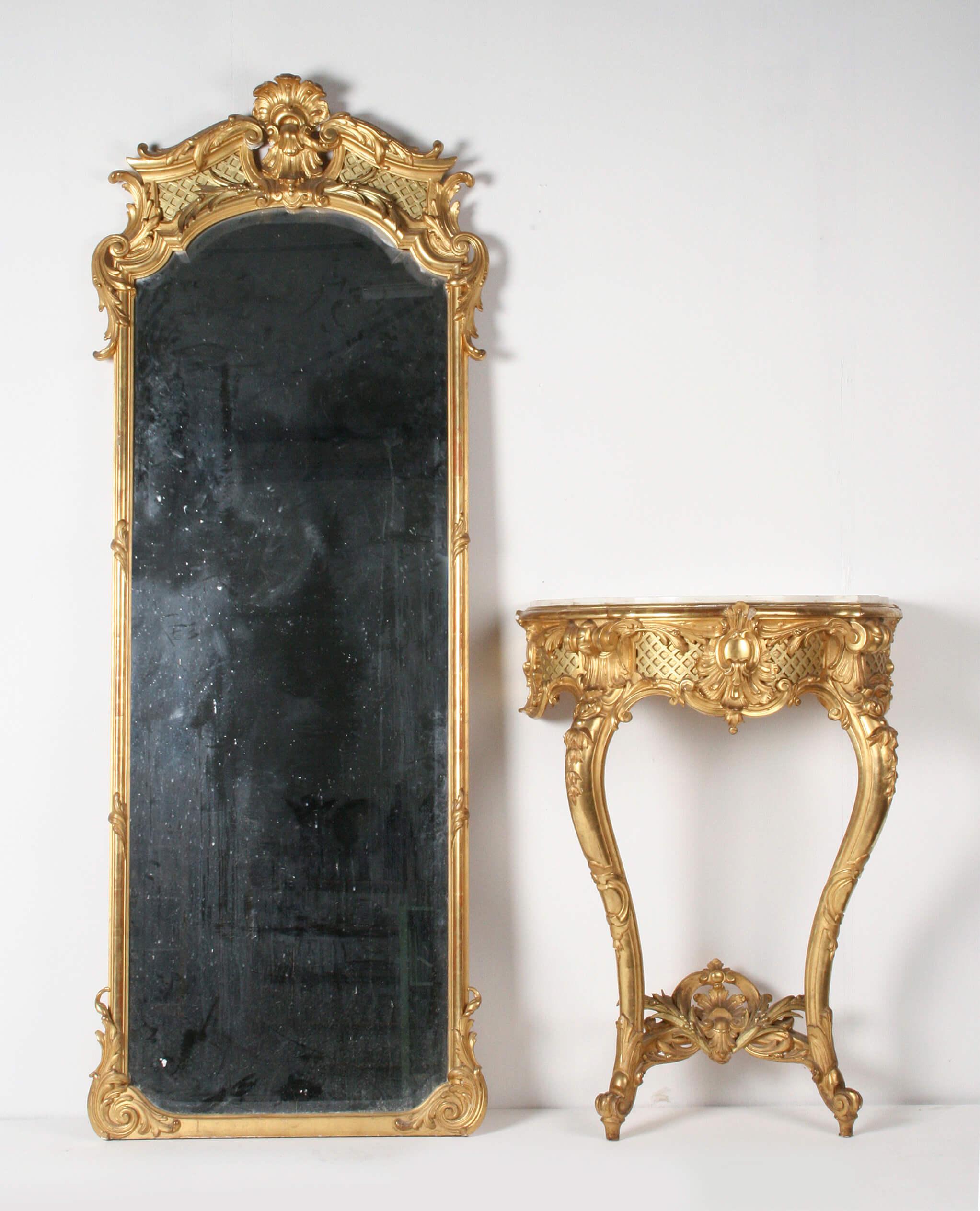 französischer vergoldeter Spiegel des 19. Jahrhunderts mit passendem Konsolentisch (Regency) im Angebot