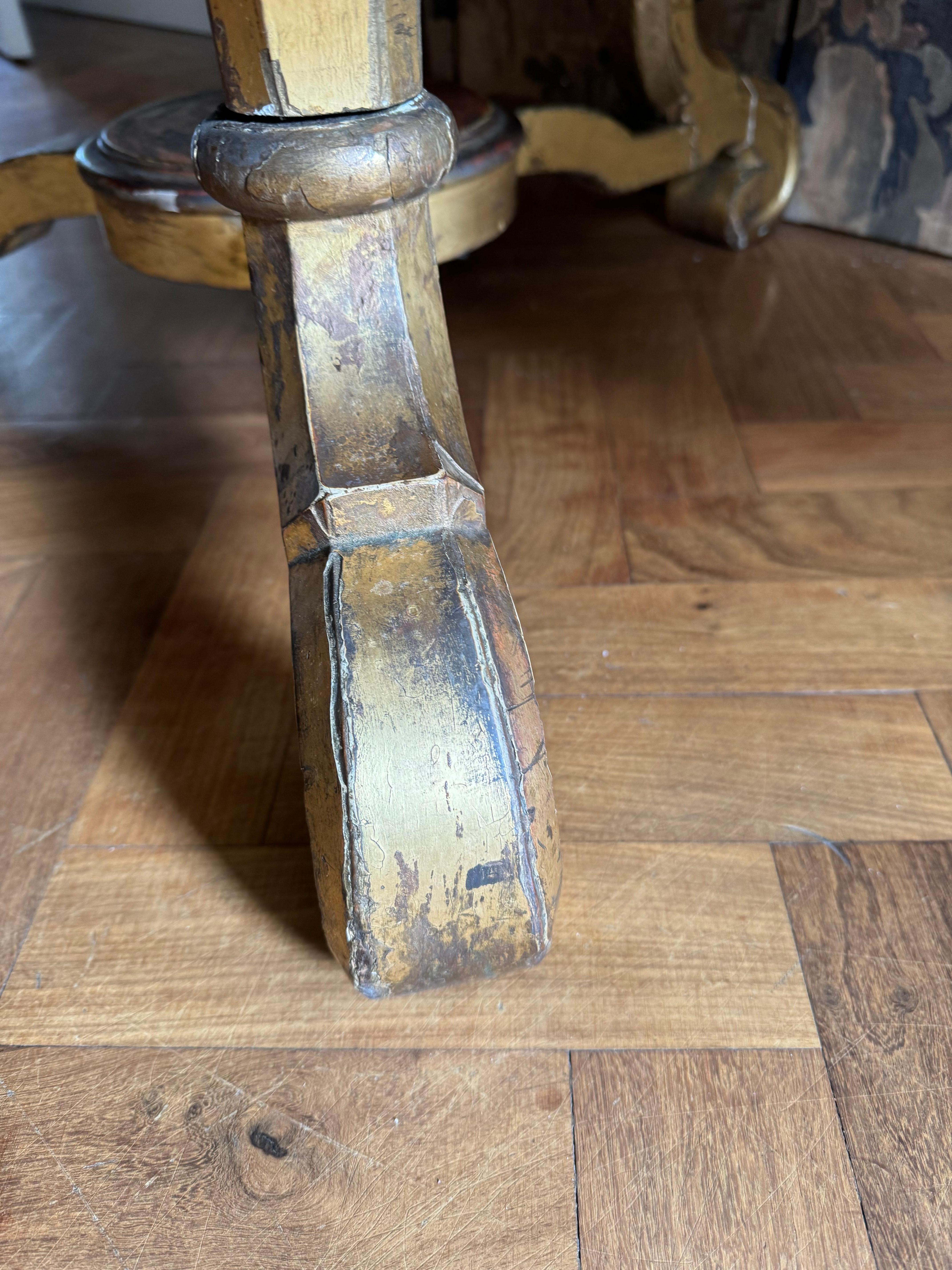 Table basse en bois doré et verre du 19ème siècle français en vente 3