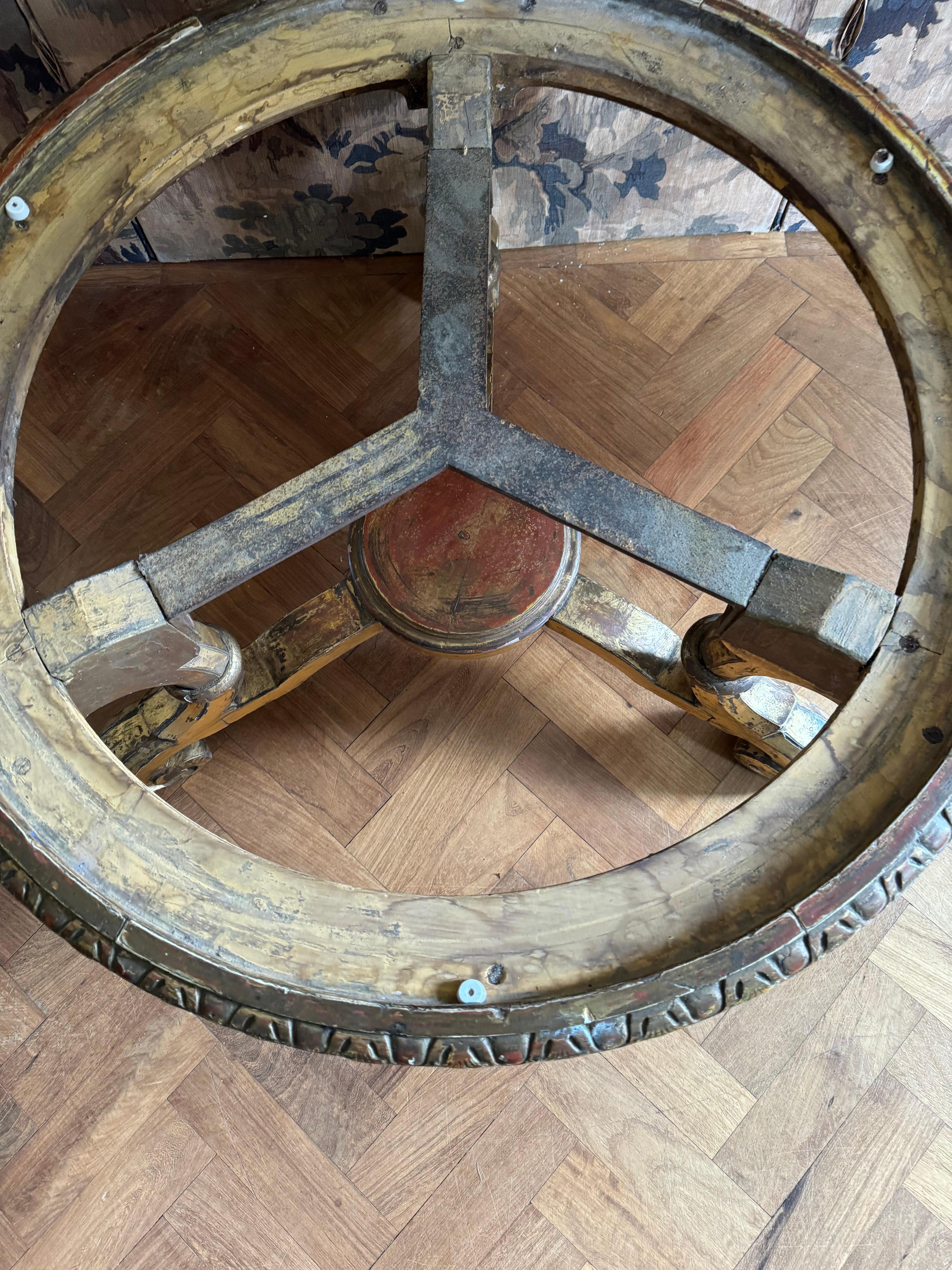 Table basse en bois doré et verre du 19ème siècle français en vente 5