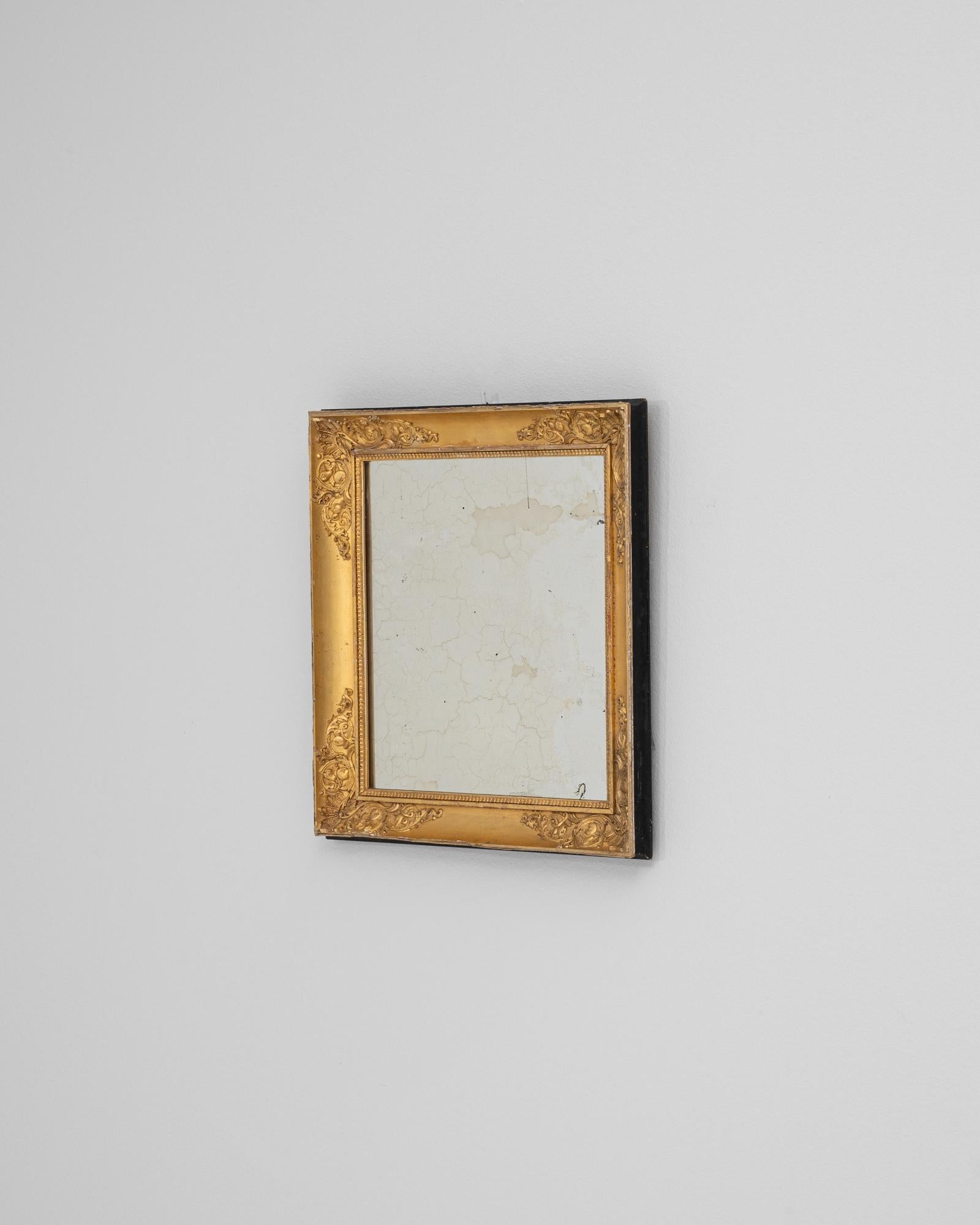 Doré Miroir français du 19ème siècle en bois doré en vente