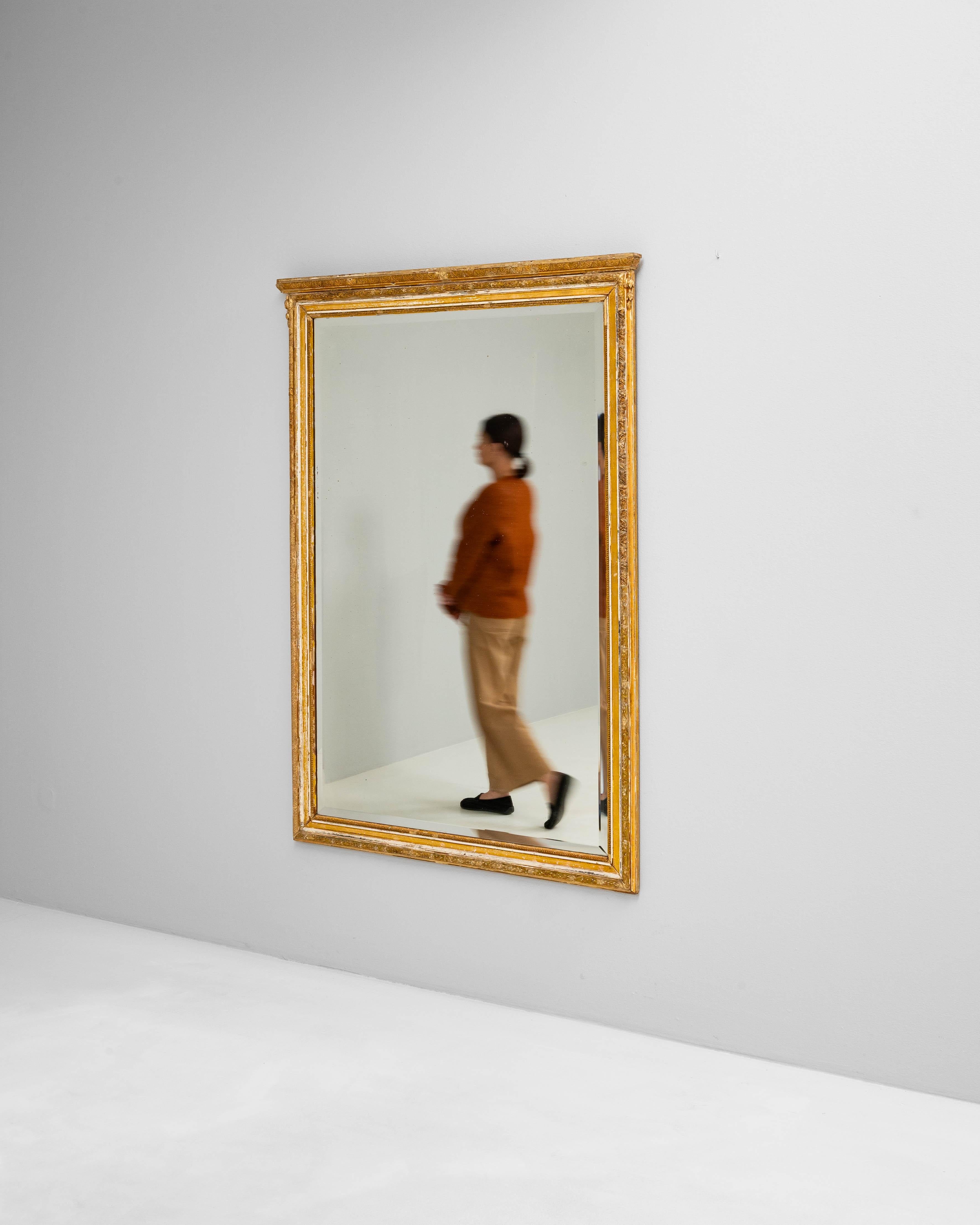 XIXe siècle Miroir français du 19ème siècle en bois doré en vente