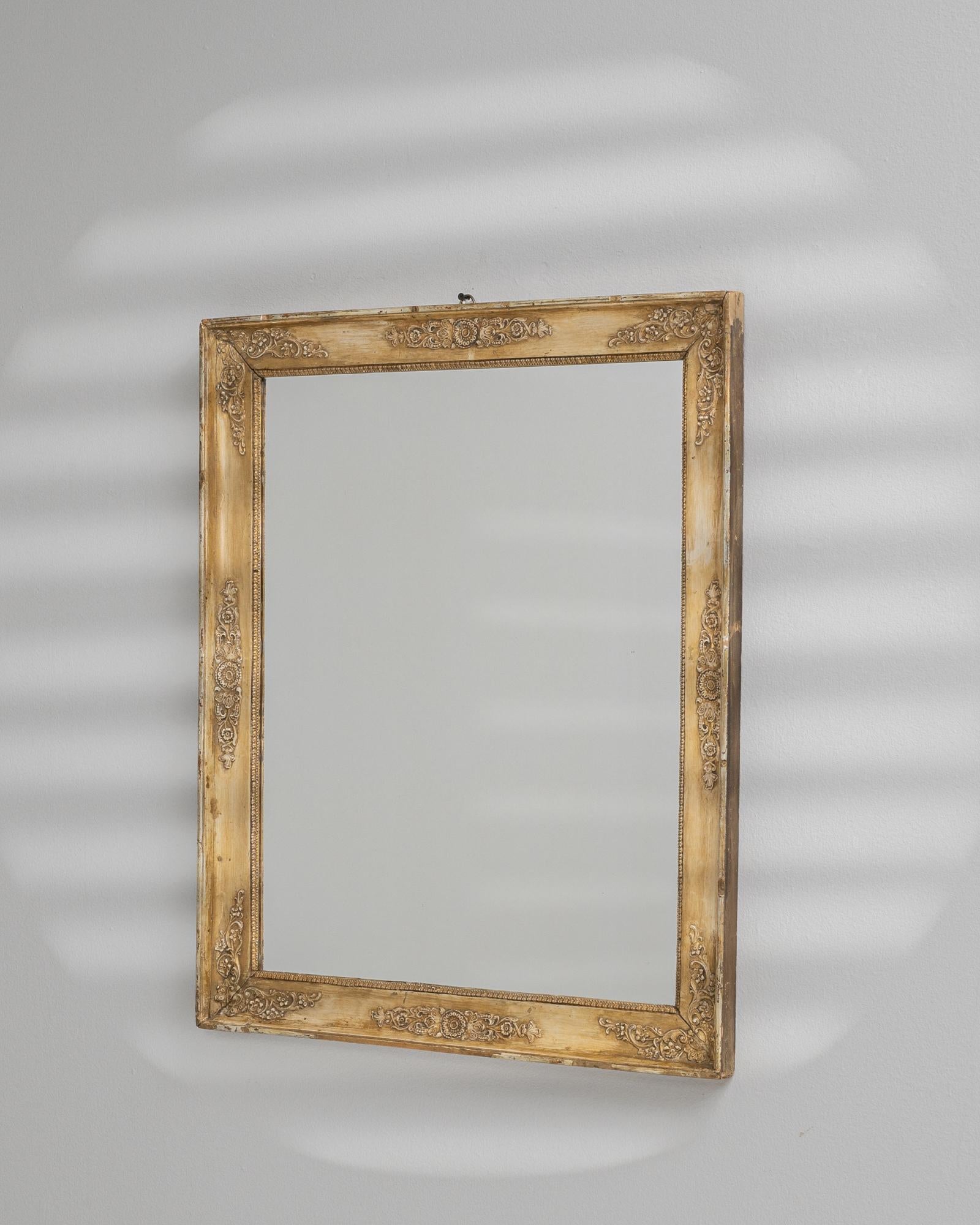 Specchio in legno dorato francese del XIX secolo in vendita 1