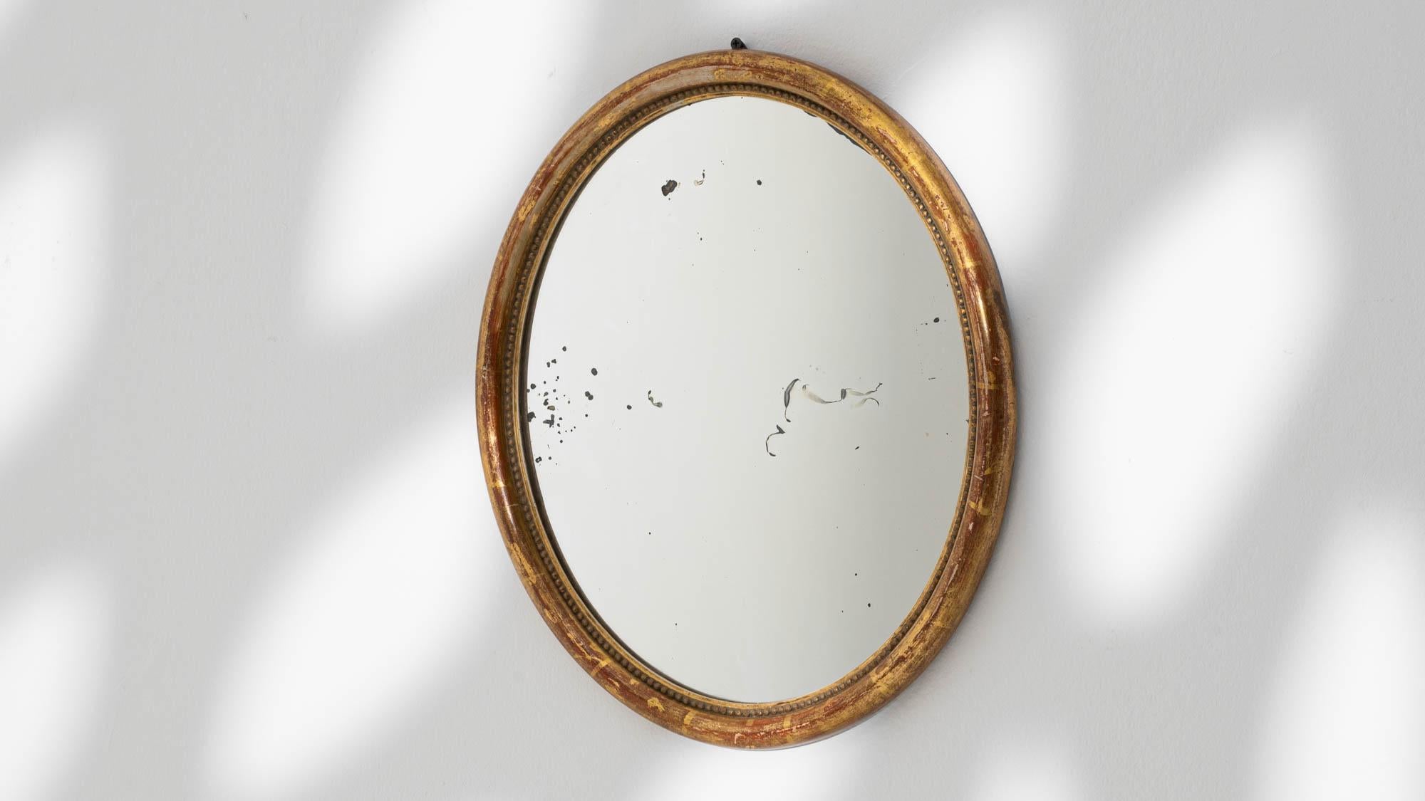 Miroir français du 19ème siècle en bois doré en vente 1