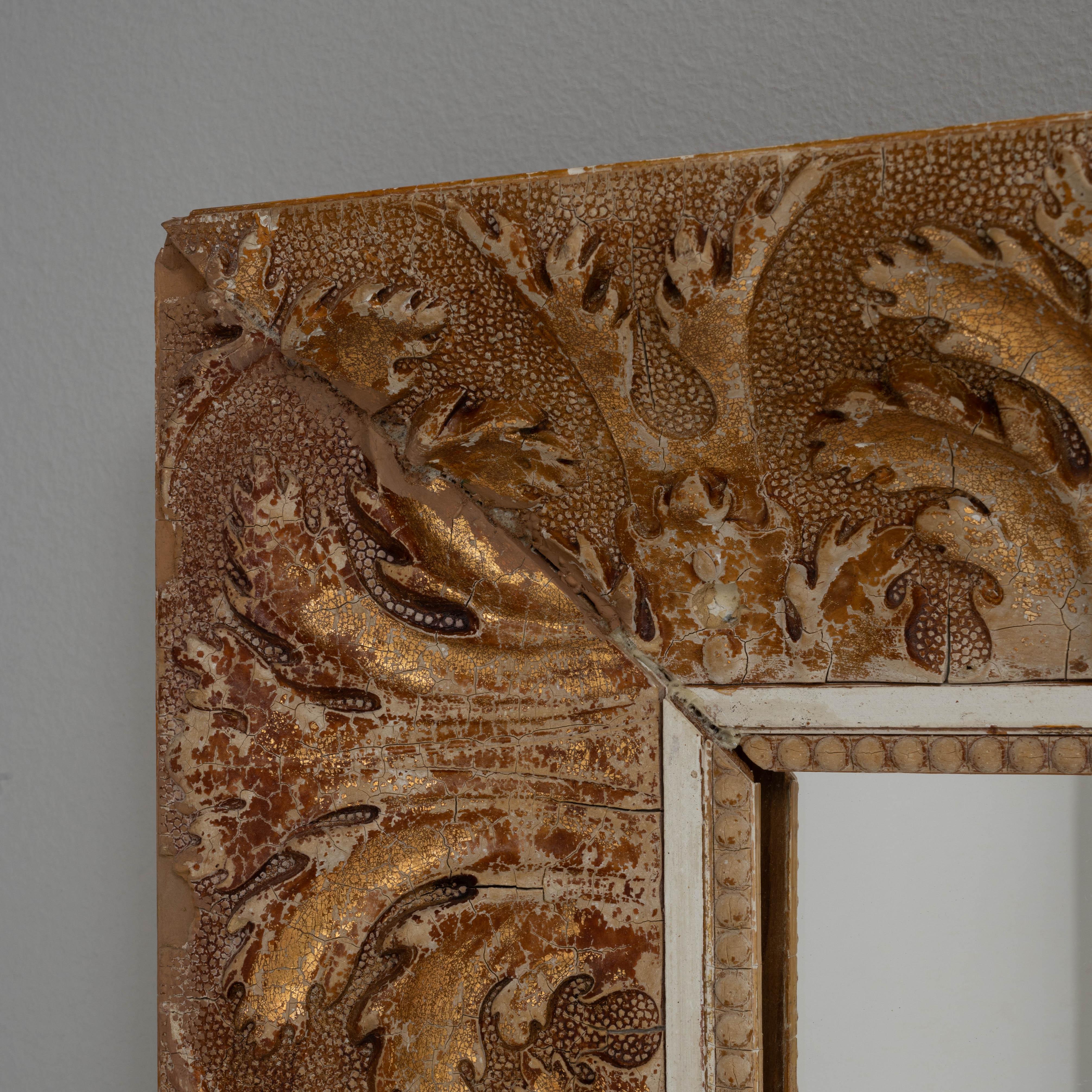 Specchio in legno dorato francese del XIX secolo in vendita 2