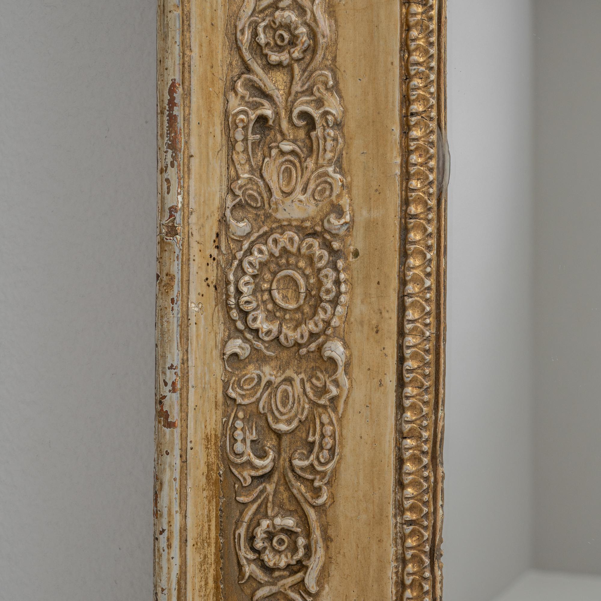 Specchio in legno dorato francese del XIX secolo in vendita 4