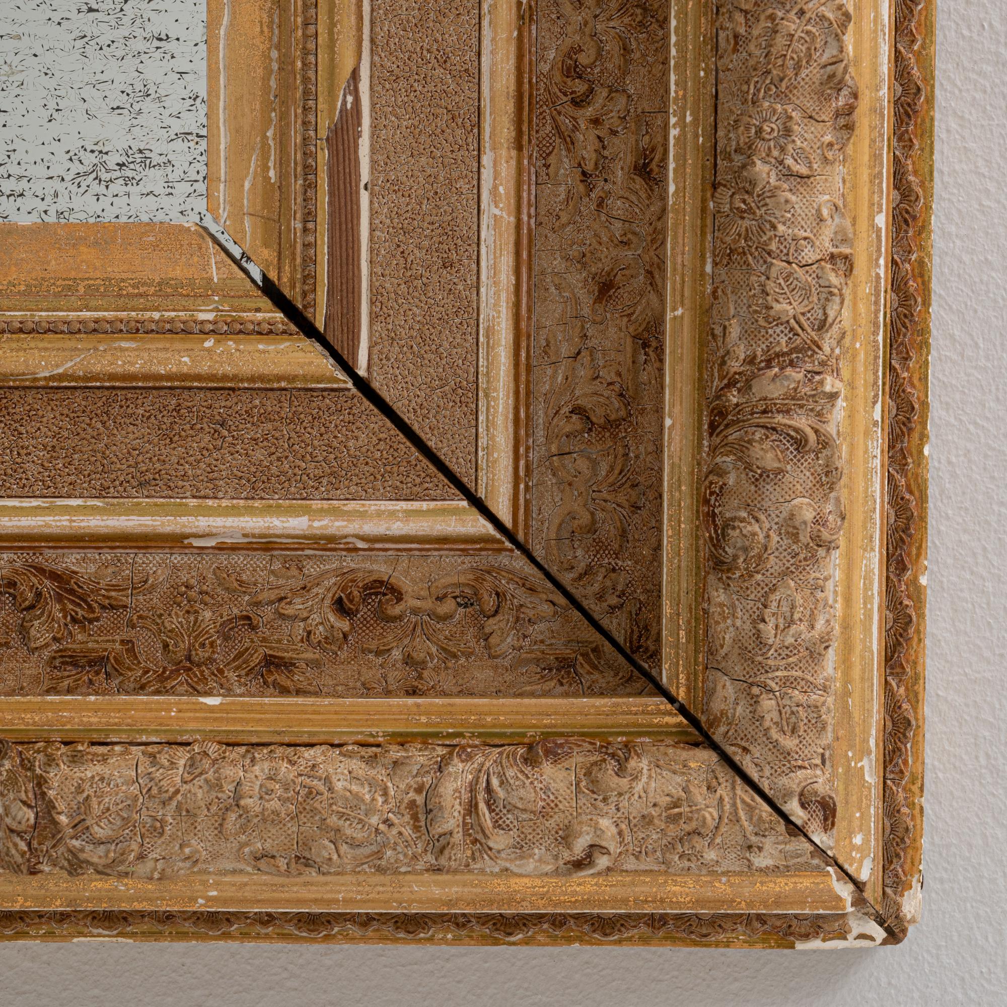 Miroir français du 19ème siècle en bois doré en vente 3