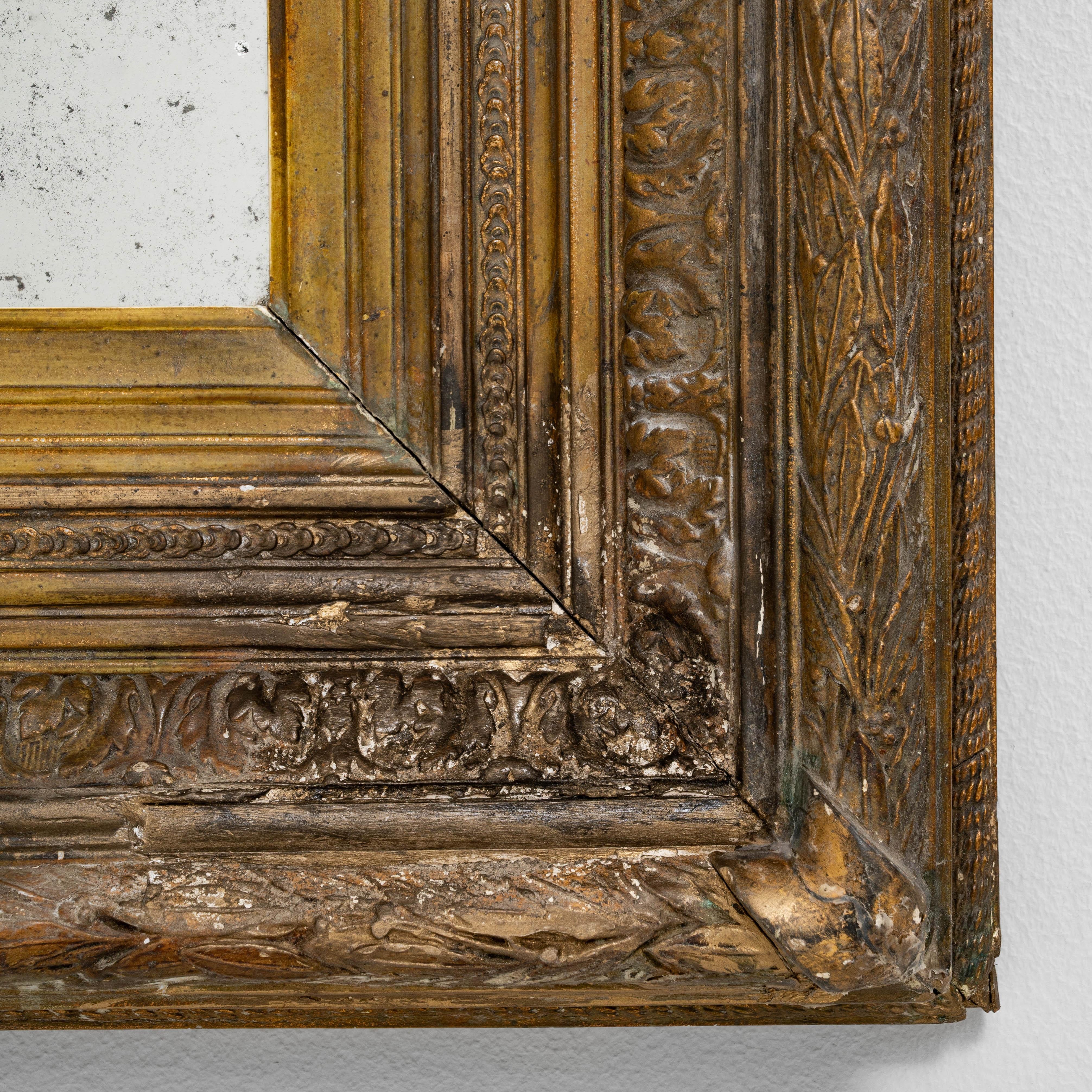 Miroir français du 19ème siècle en bois doré en vente 3