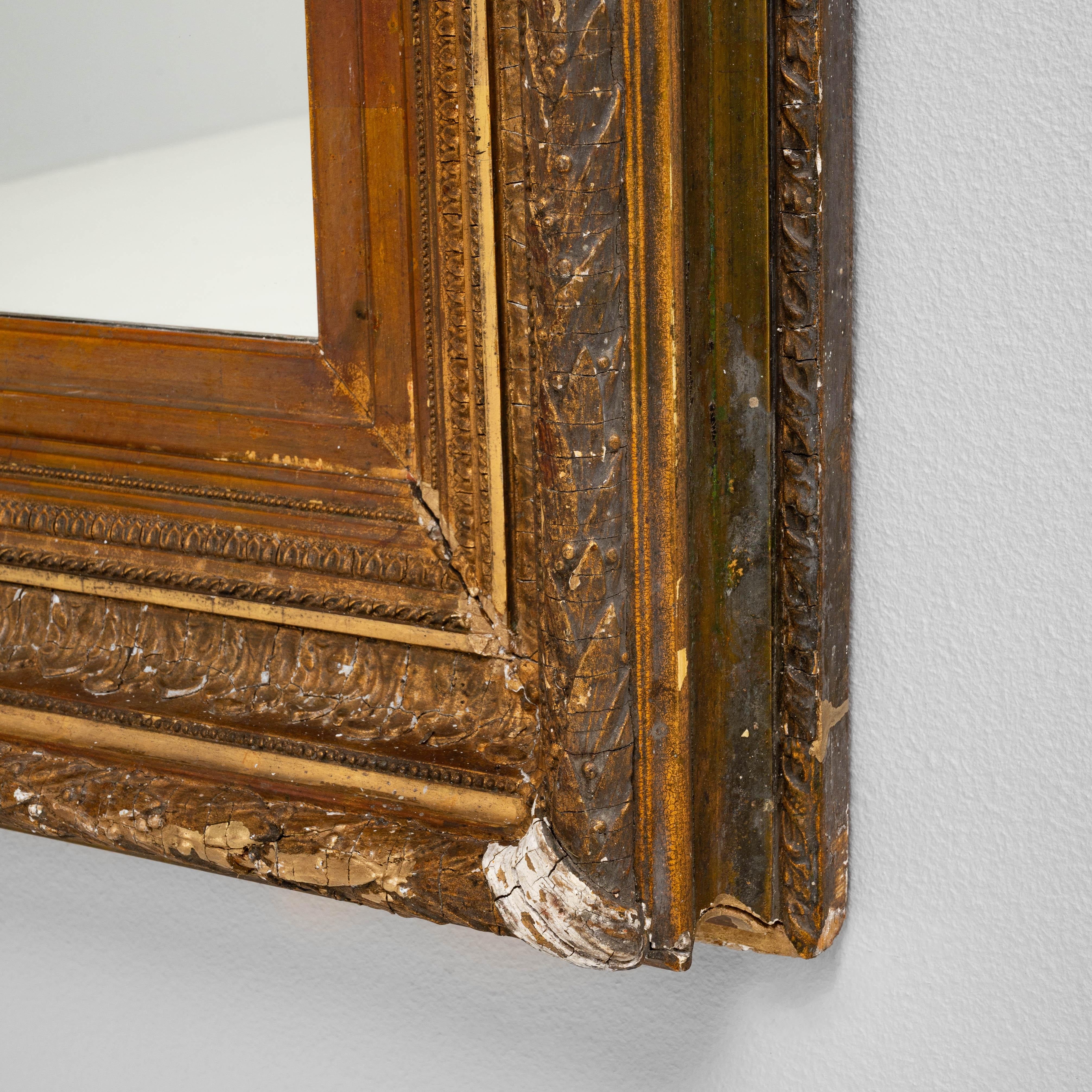 Miroir français du 19ème siècle en bois doré en vente 3