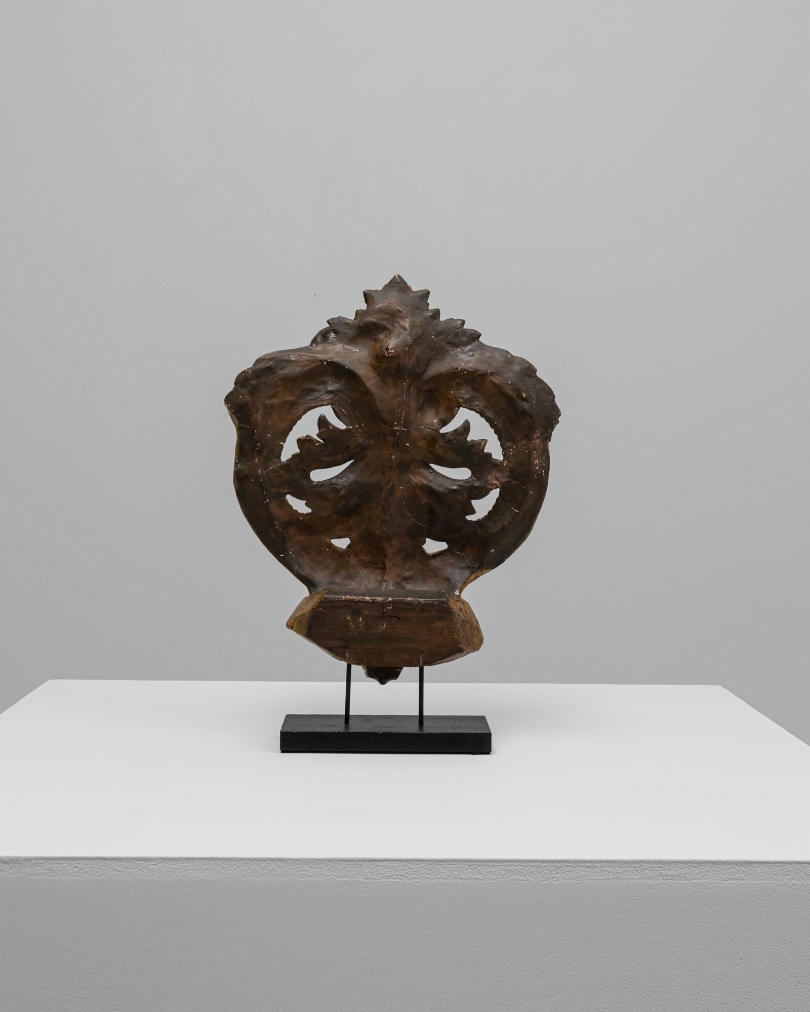 Decorazione francese del XIX secolo in legno dorato su base metallica in vendita 5