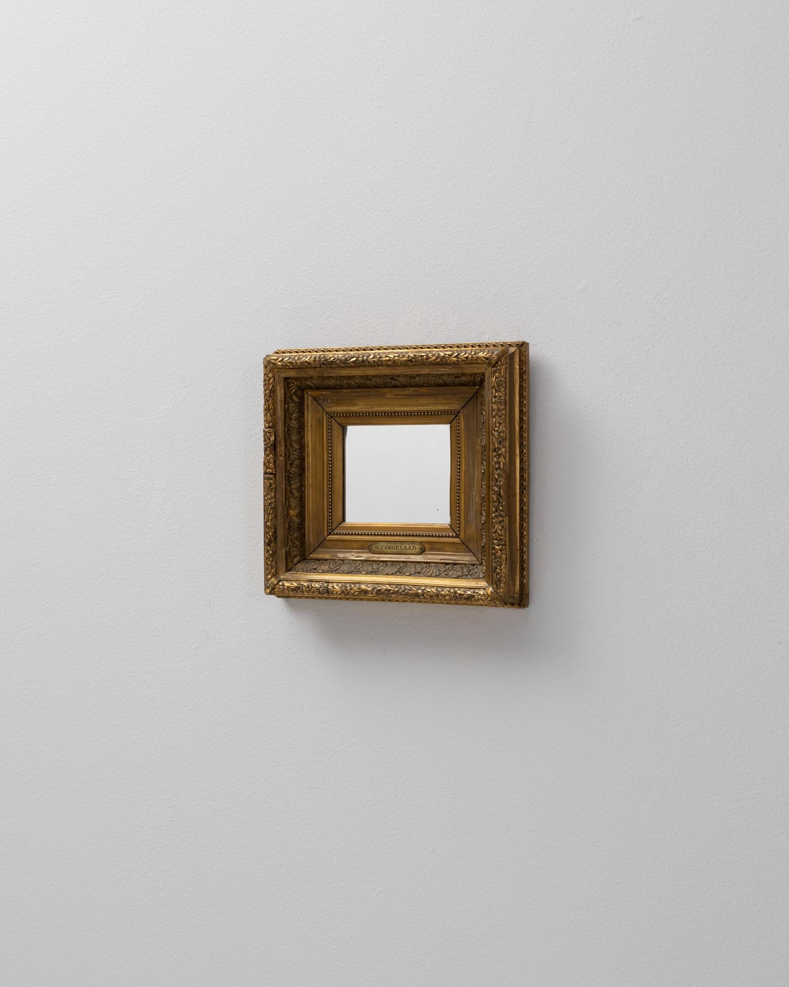 19th Century French Gilded Wooden Mirror Francés en venta