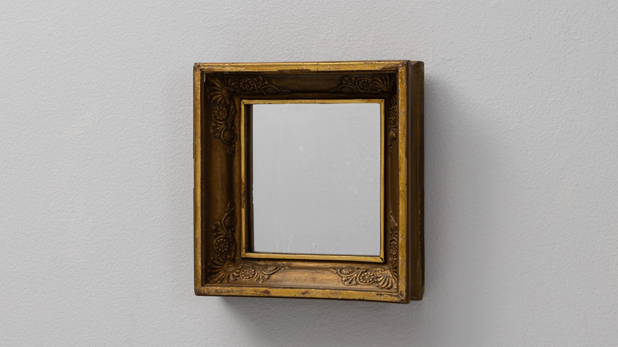19th Century French Gilded Wooden Mirror Madera en venta