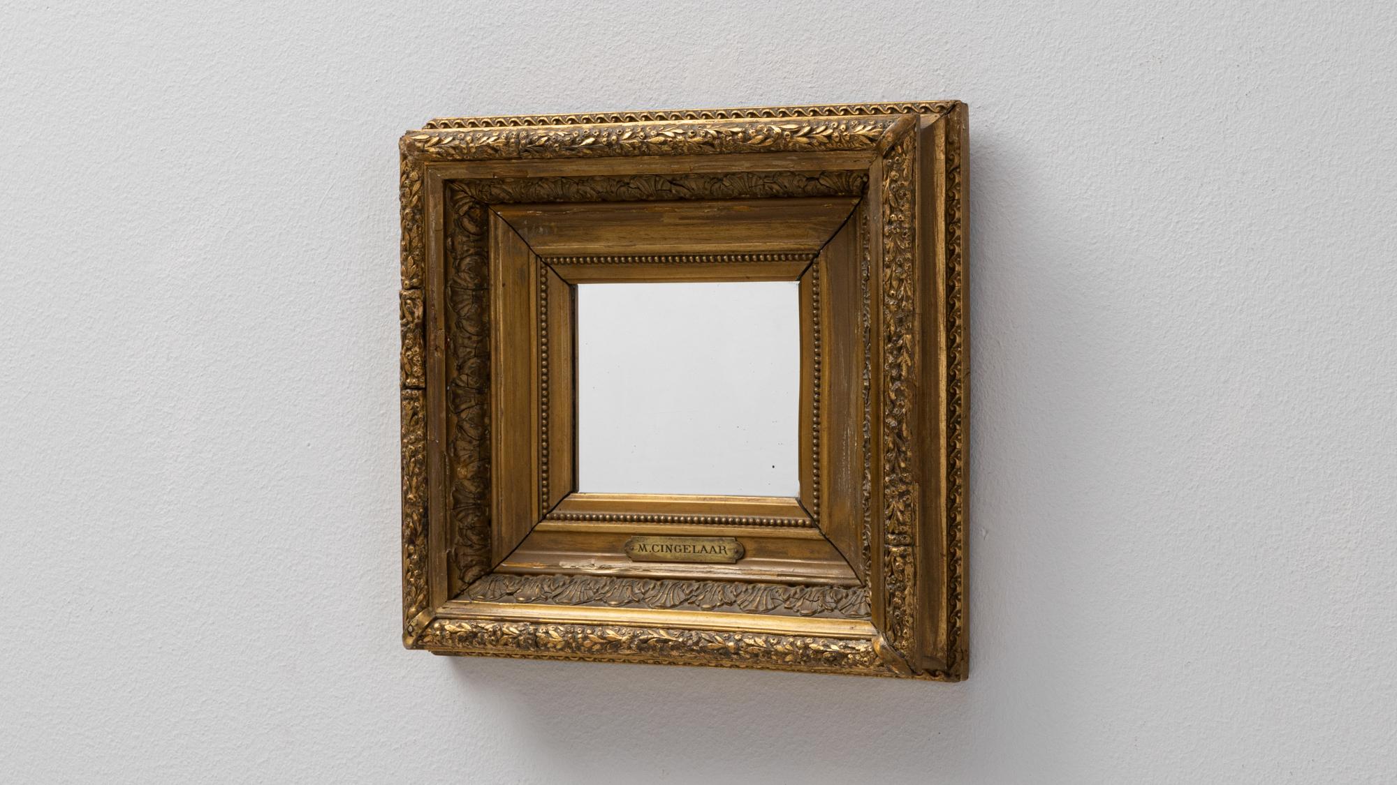 19th Century French Gilded Wooden Mirror Madera en venta