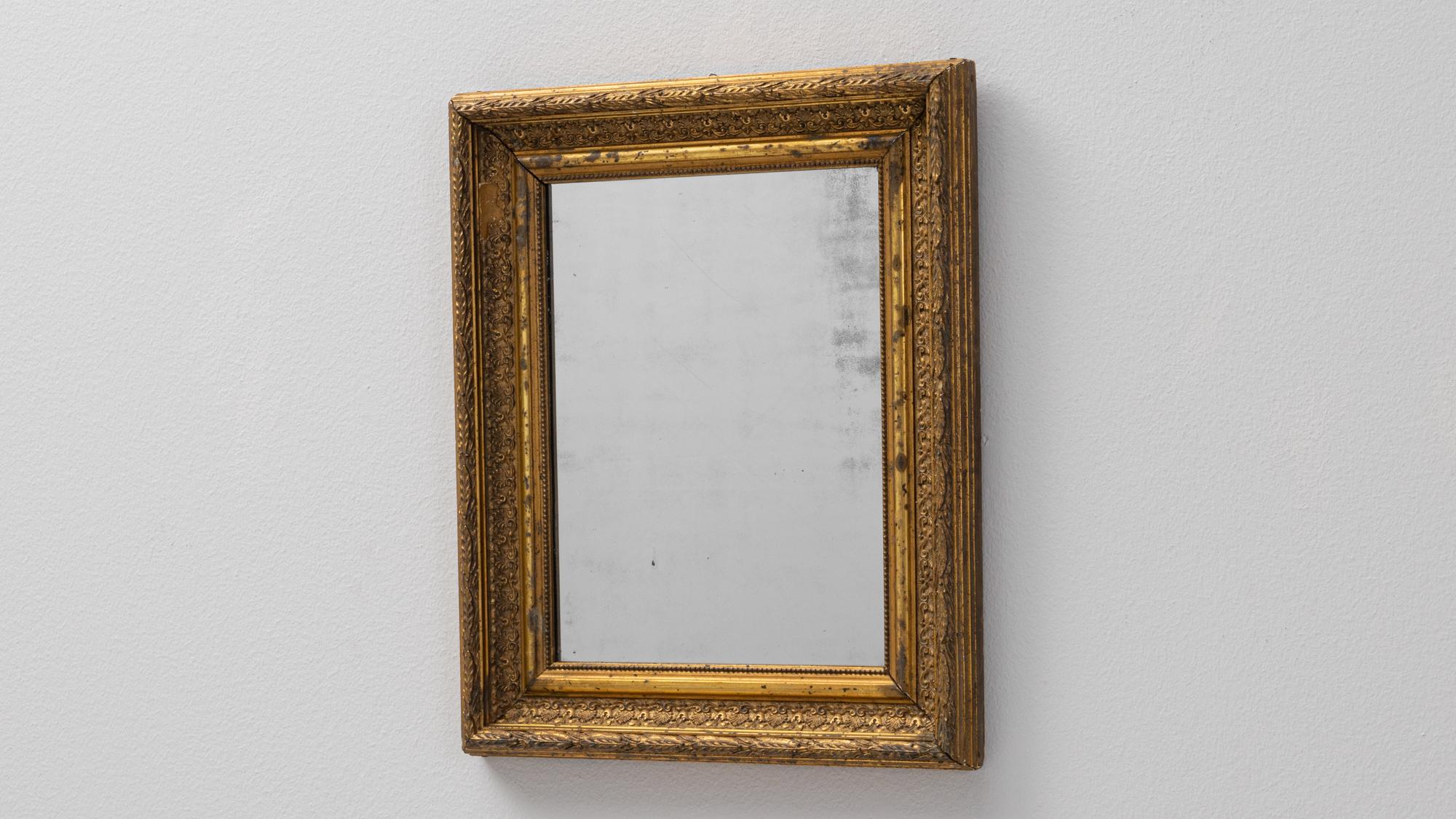 Specchio francese in legno dorato del XIX secolo in vendita 1