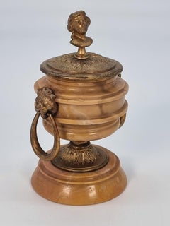 Französisches Tintenfass aus Gold und Marmor, 19. Jahrhundert, um 1870