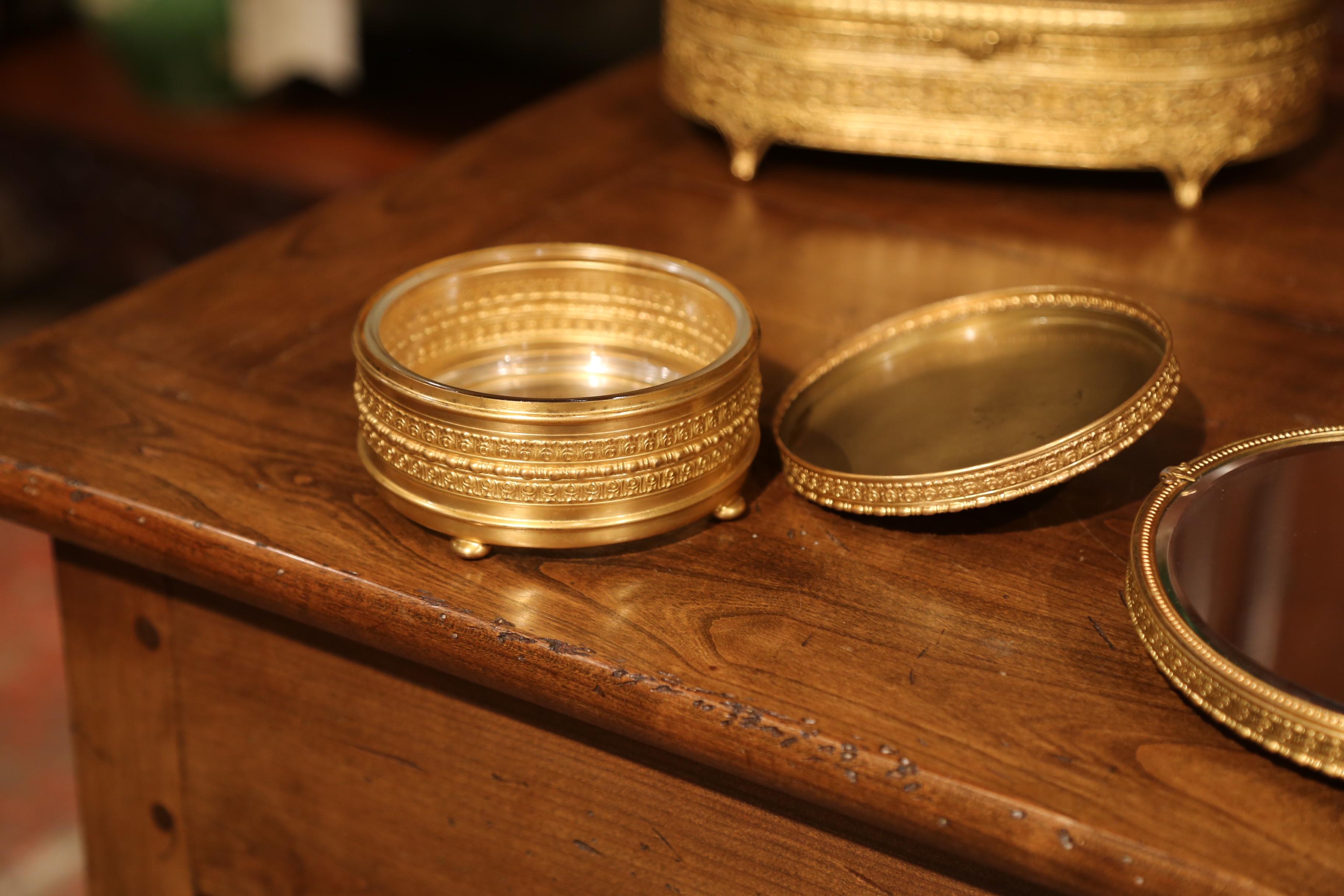 19th Century French Gilt Brass Eight-Piece Vanity Set with Cut Glass Medallions 9