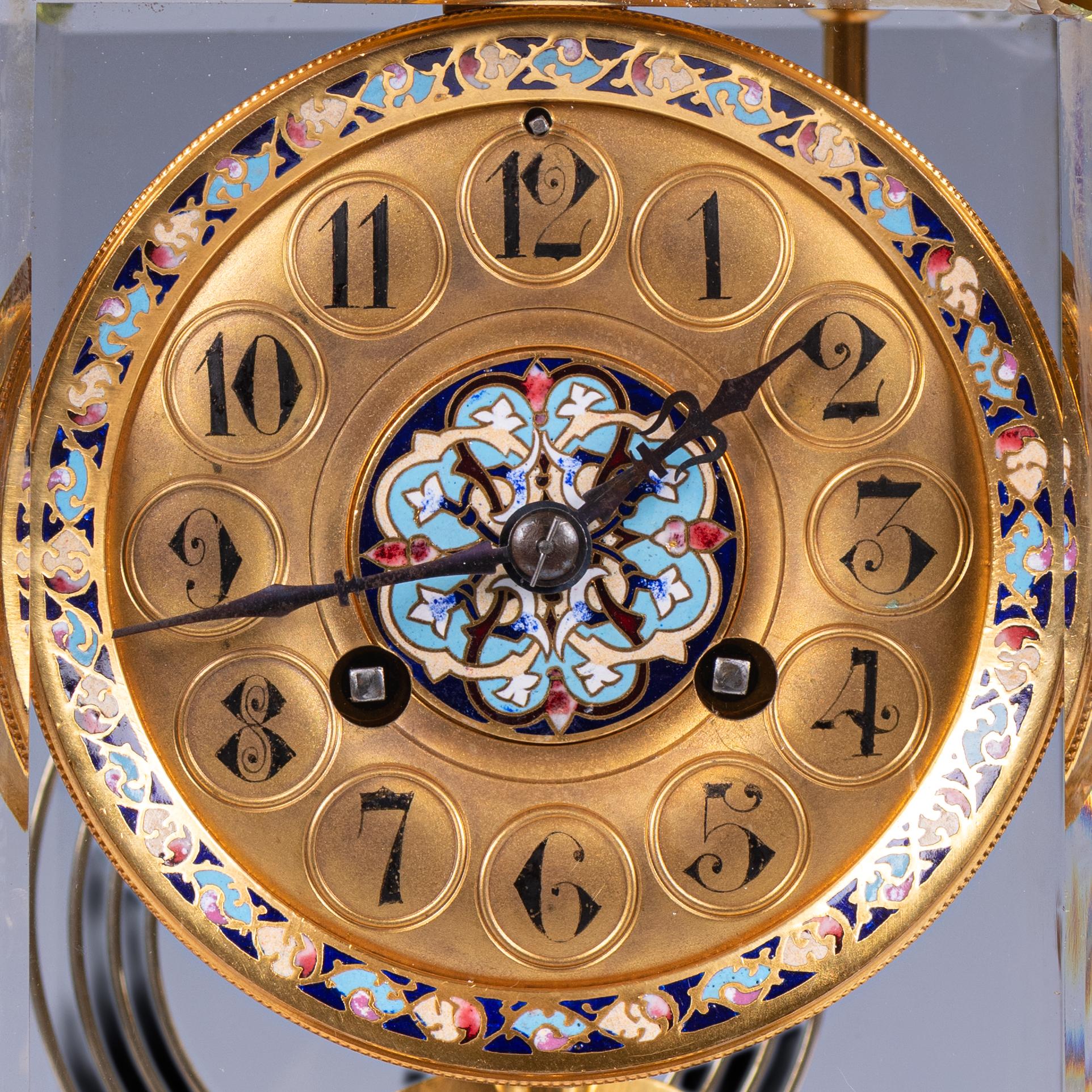 Pendule à quatre glaces en bronze doré et émail champlevé du XIXe siècle Excellent état - En vente à Dublin, IE