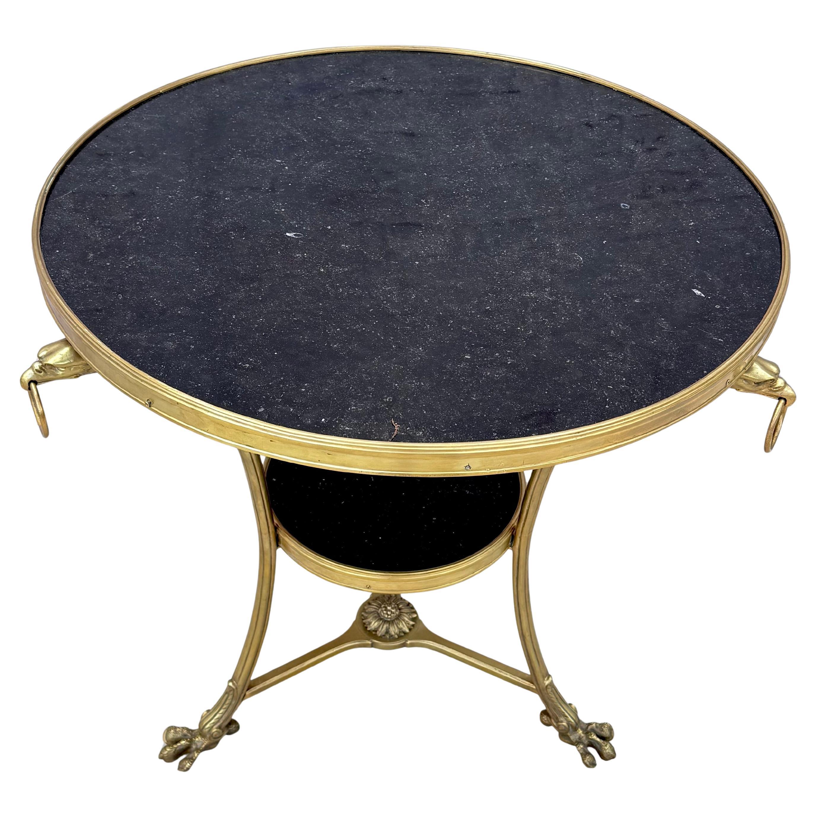 Français Table de Gueridon en bronze doré et marbre du 19ème siècle en vente