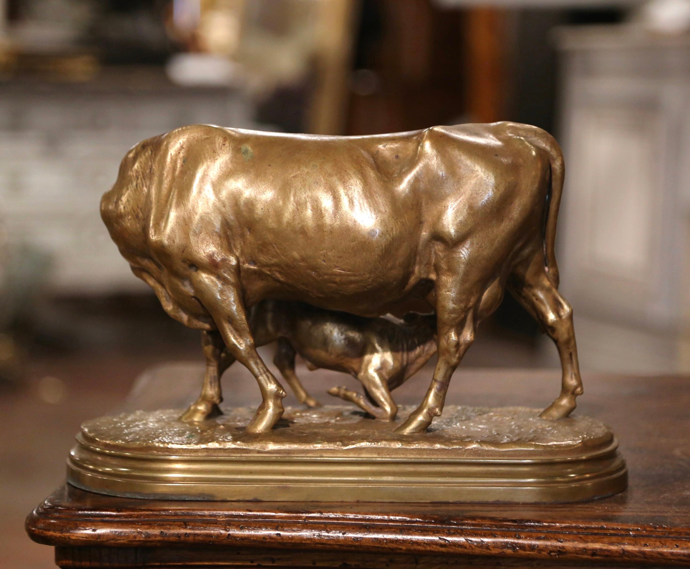 Scultura in bronzo dorato francese del XIX secolo con mucca e vitello firmata Isidore Bonheur In condizioni ottime in vendita a Dallas, TX