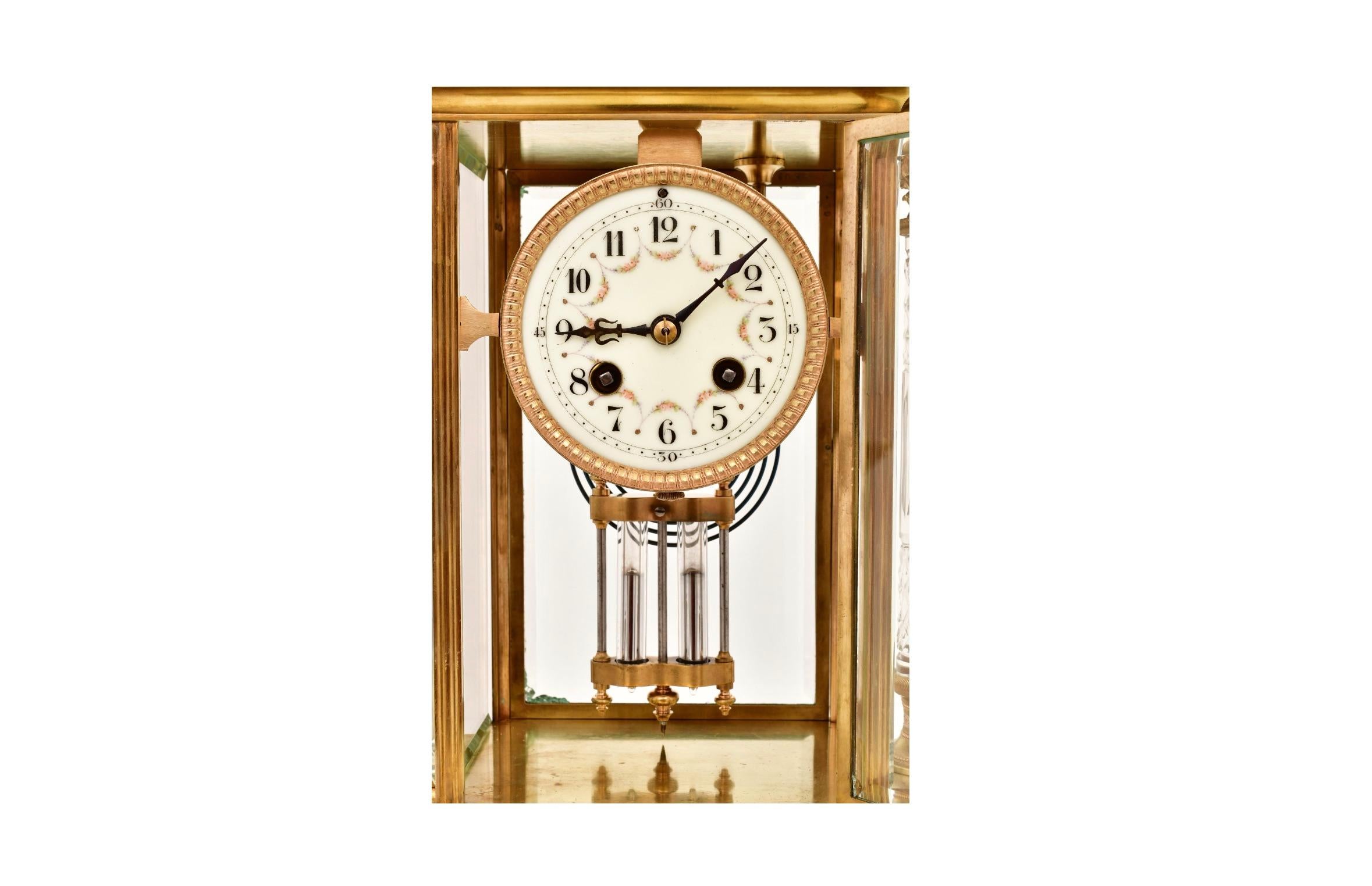 Français Horloge régulatrice en bronze doré et cristal du XIXe siècle par Samuel Marti en vente