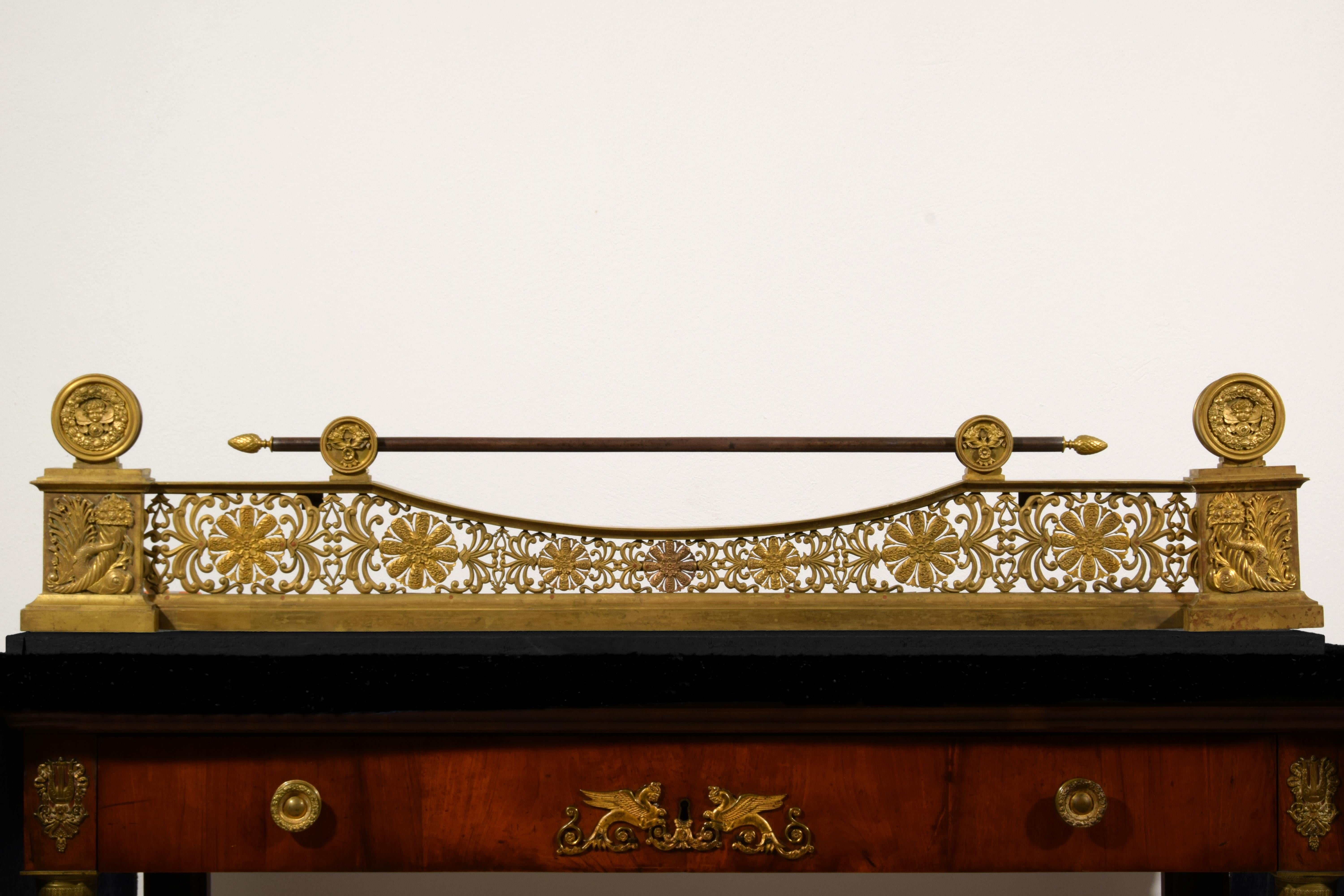 Parafuoco francese in bronzo dorato del XIX secolo in vendita 4