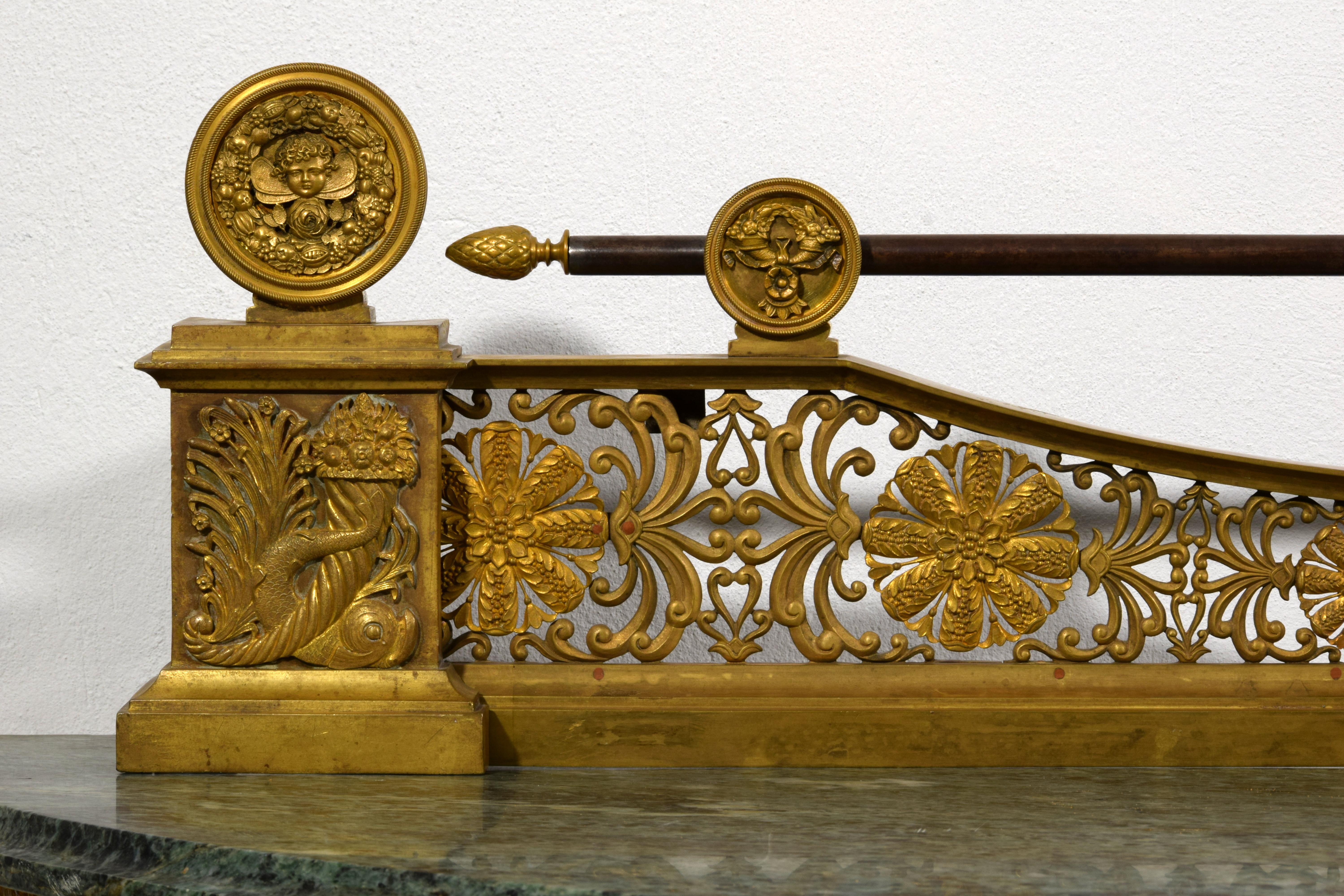 Parafuoco francese in bronzo dorato del XIX secolo in vendita 9