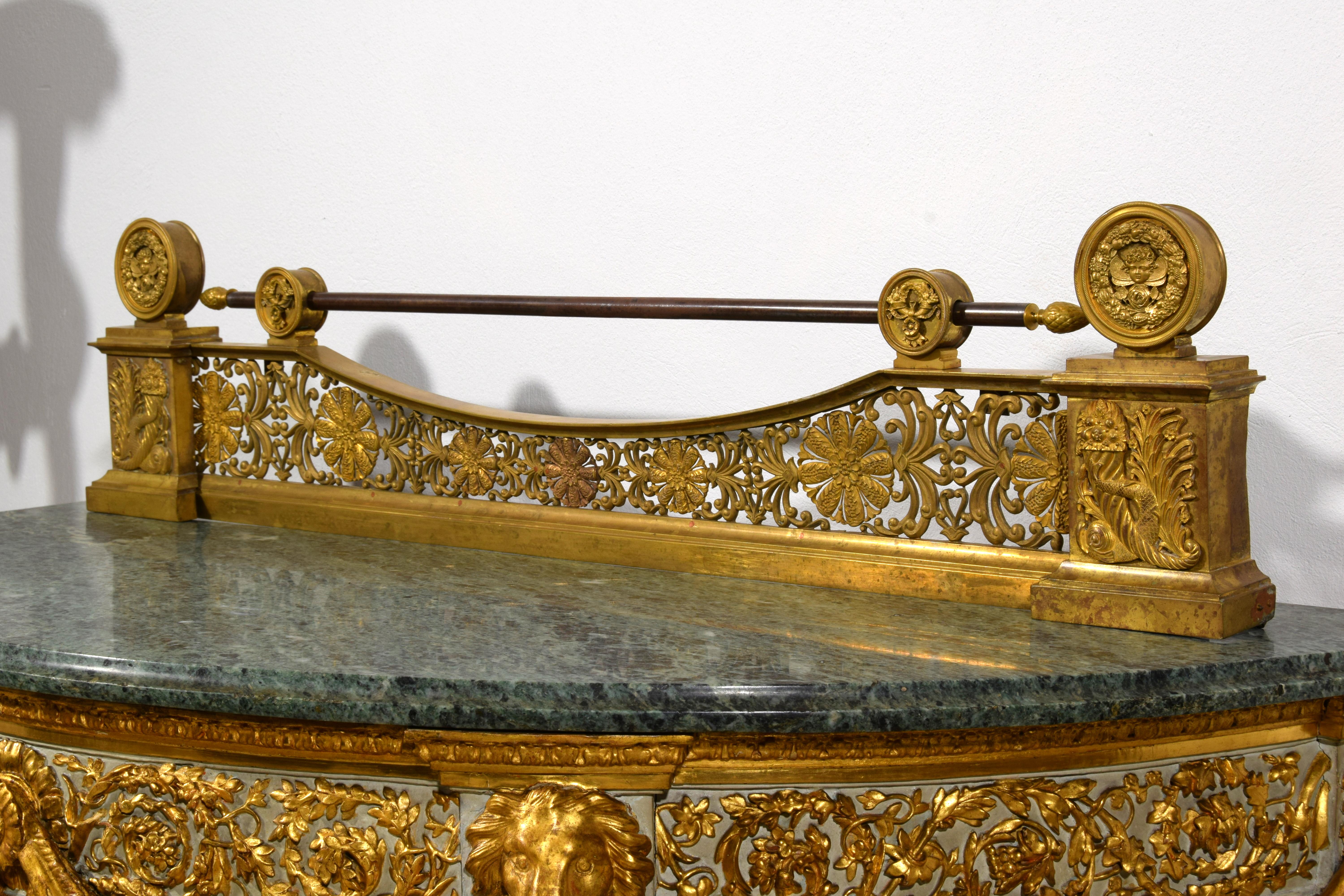 Francese Parafuoco francese in bronzo dorato del XIX secolo in vendita