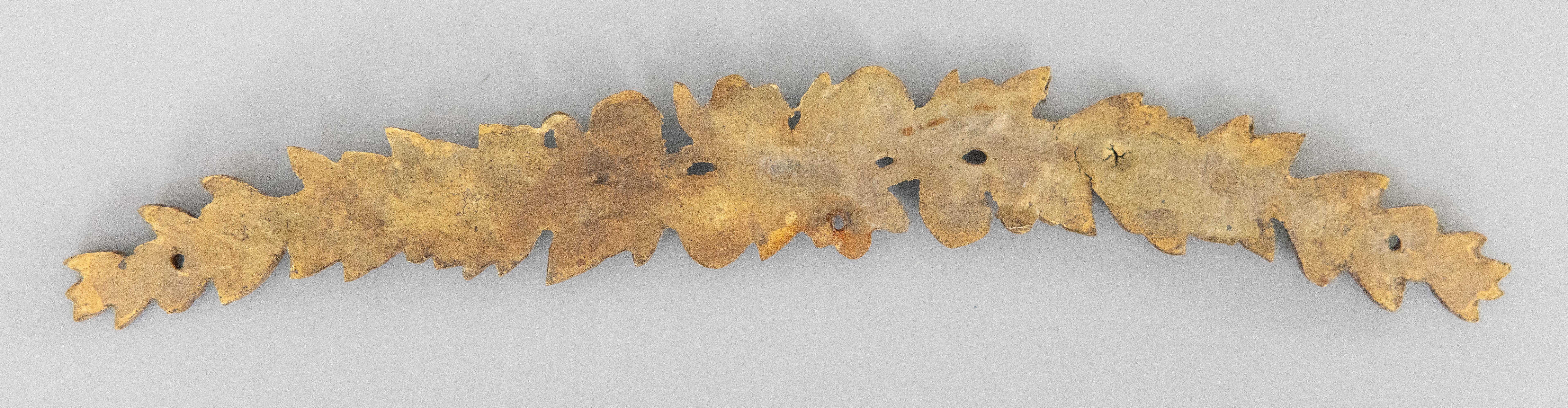 19th Century French Gilt Bronze Floral Garland Cornice Wall Swag Ornament In Good Condition For Sale In Pearland, TX
