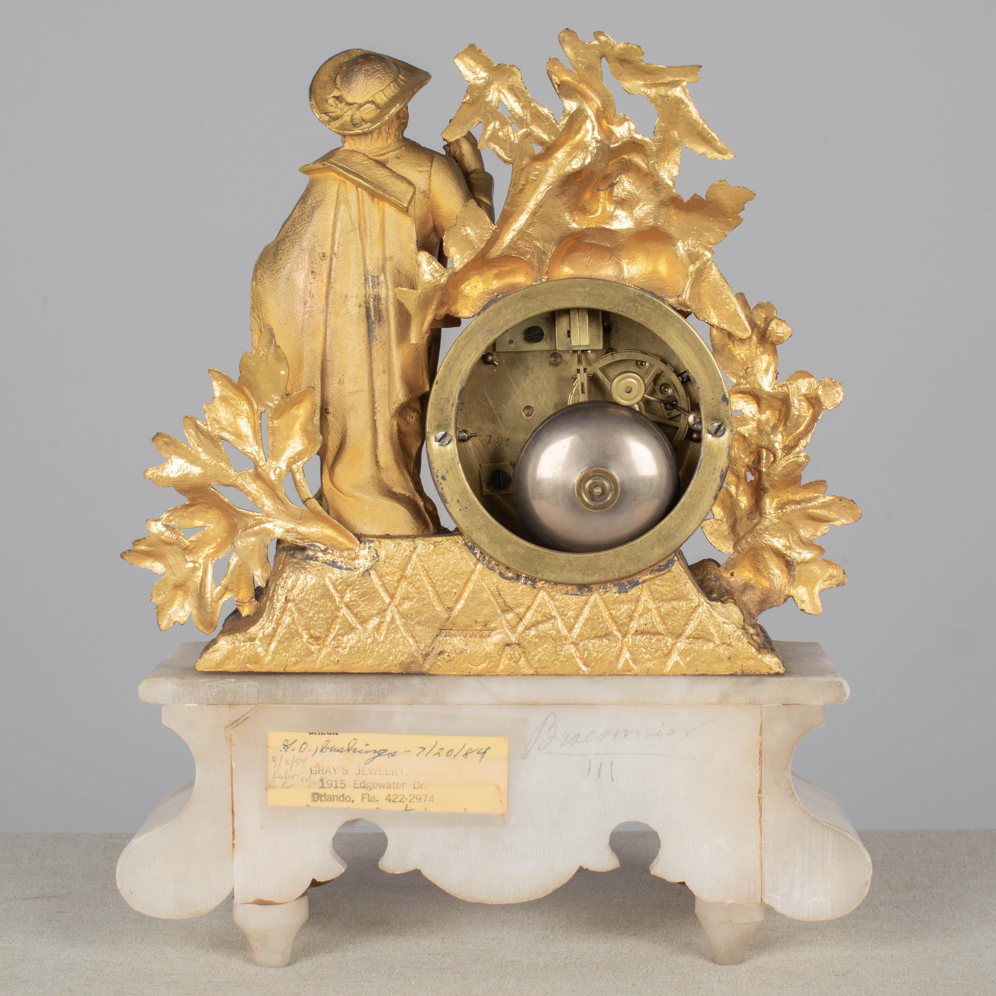 Français Pendule de cheminée française du 19e siècle en bronze doré par Philippe Mourey en vente
