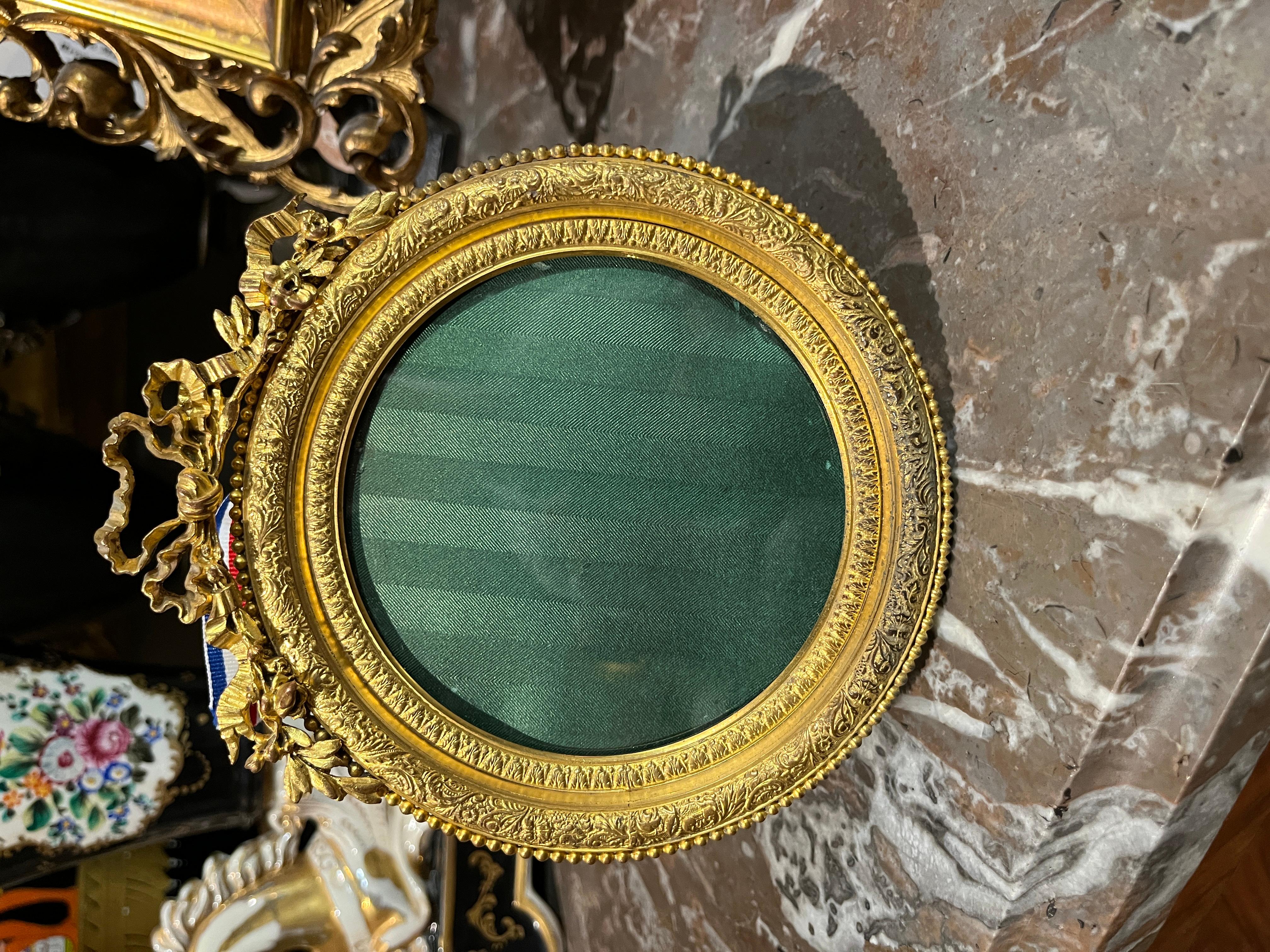 19th Century French Gilt Bronze Neoclassic frame For Sale 1